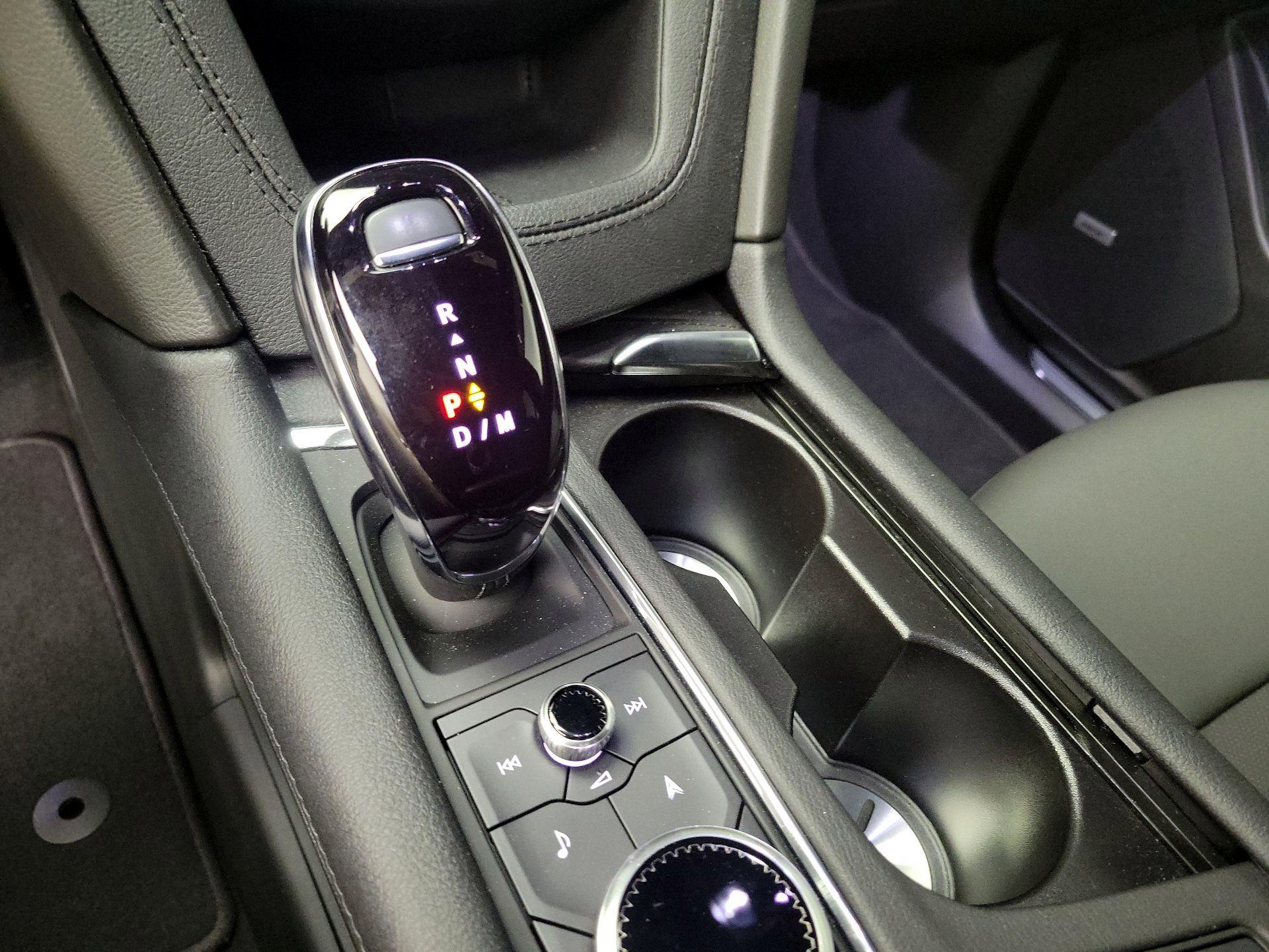 Thumbnail: 2024 Cadillac XT5 - 18