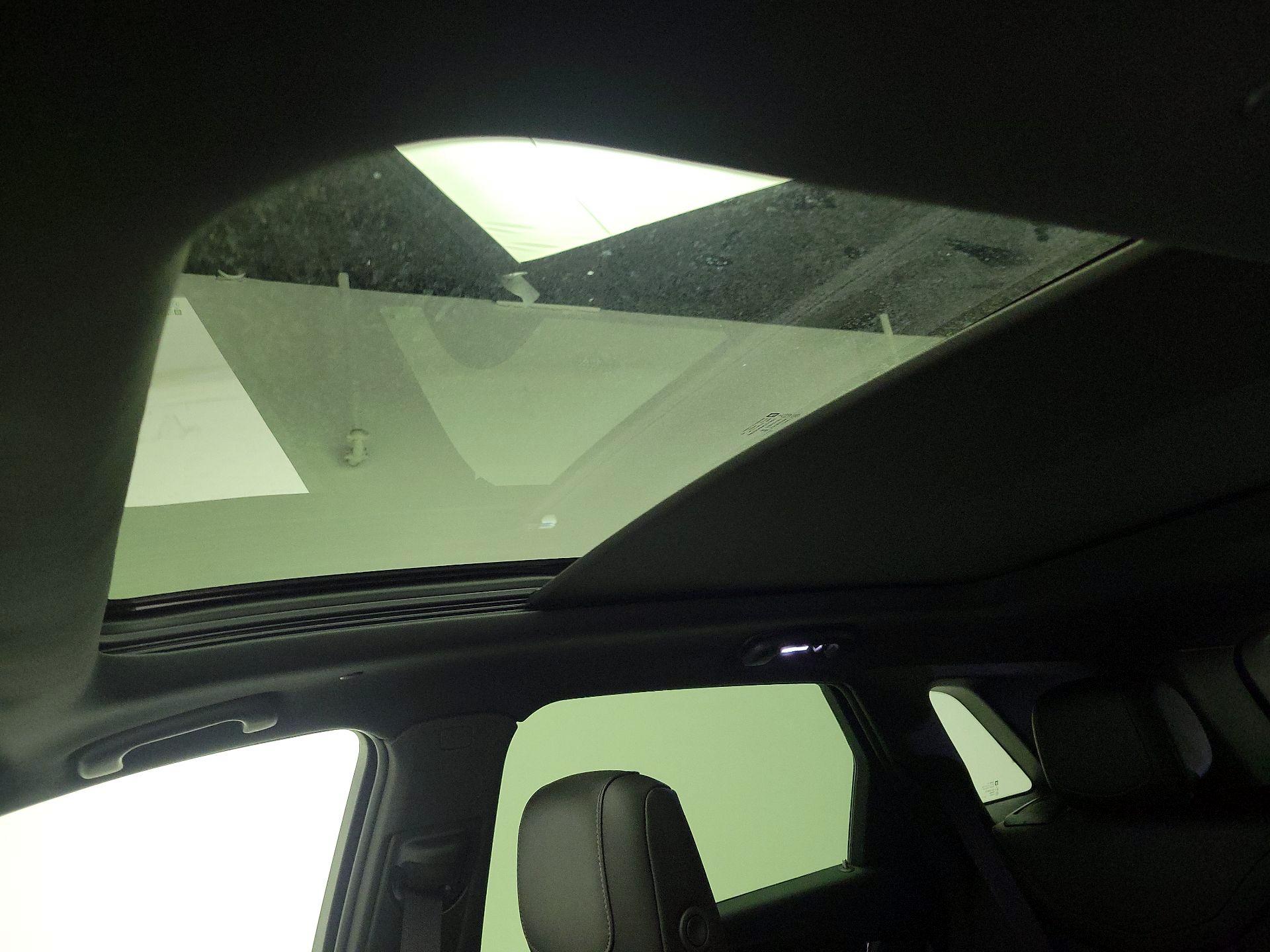 Thumbnail: 2024 Cadillac XT5 - 20