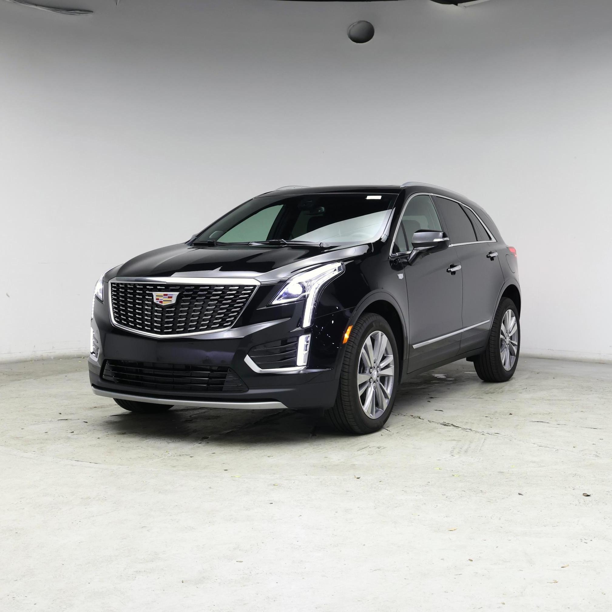 Thumbnail: 2024 Cadillac XT5 - 4