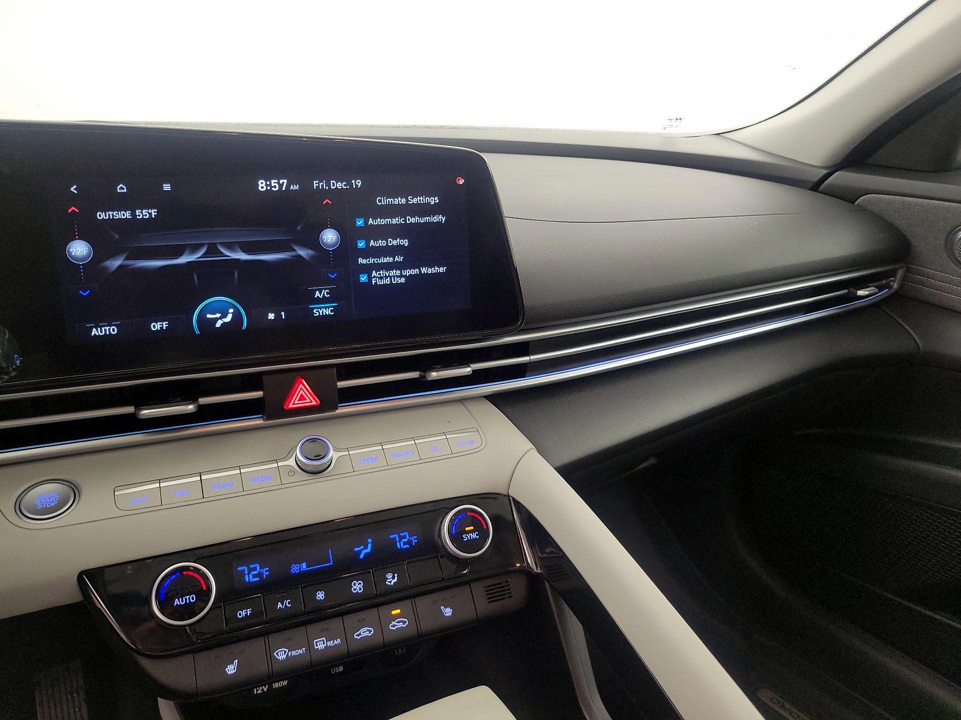 Thumbnail: 2025 Hyundai Elantra - 17