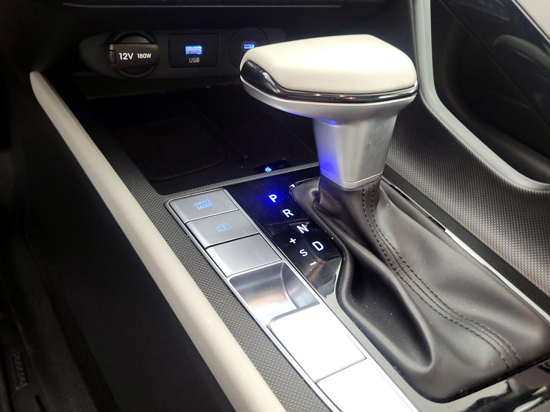 Thumbnail: 2025 Hyundai Elantra - 18