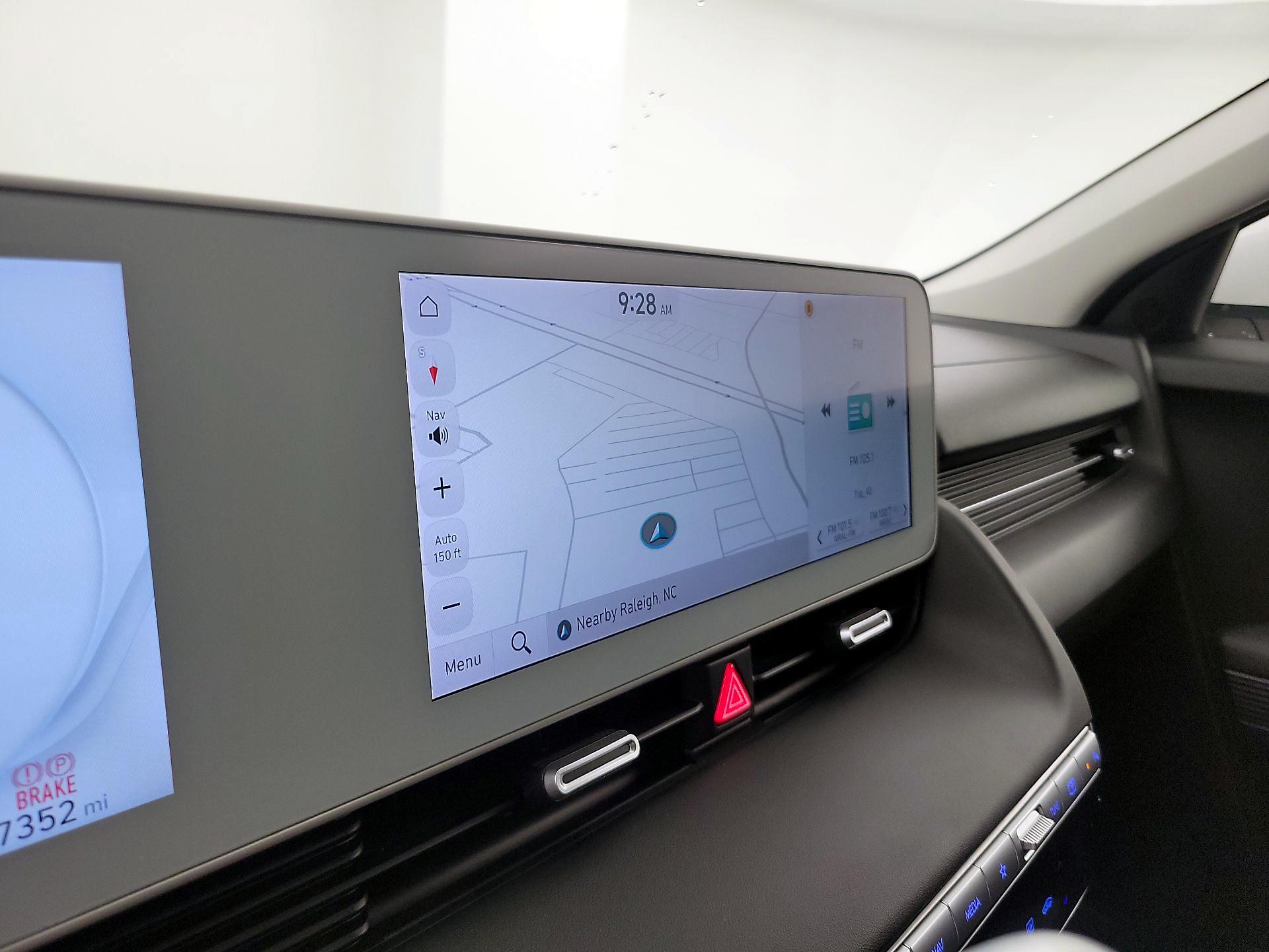 Thumbnail: 2022 Hyundai Ioniq 5 - 14