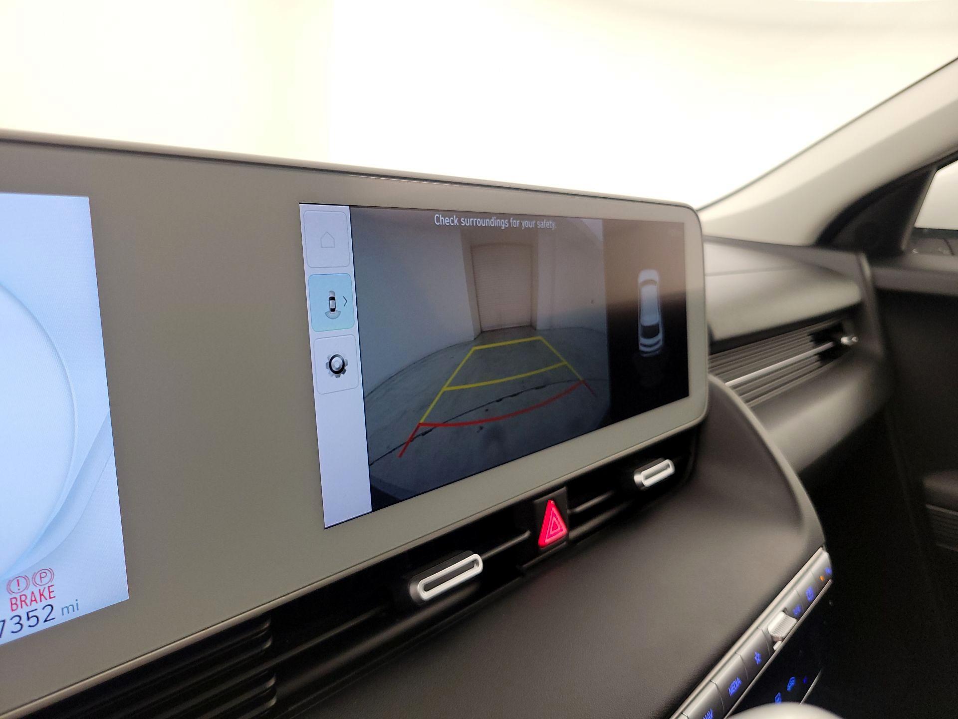 Thumbnail: 2022 Hyundai Ioniq 5 - 15