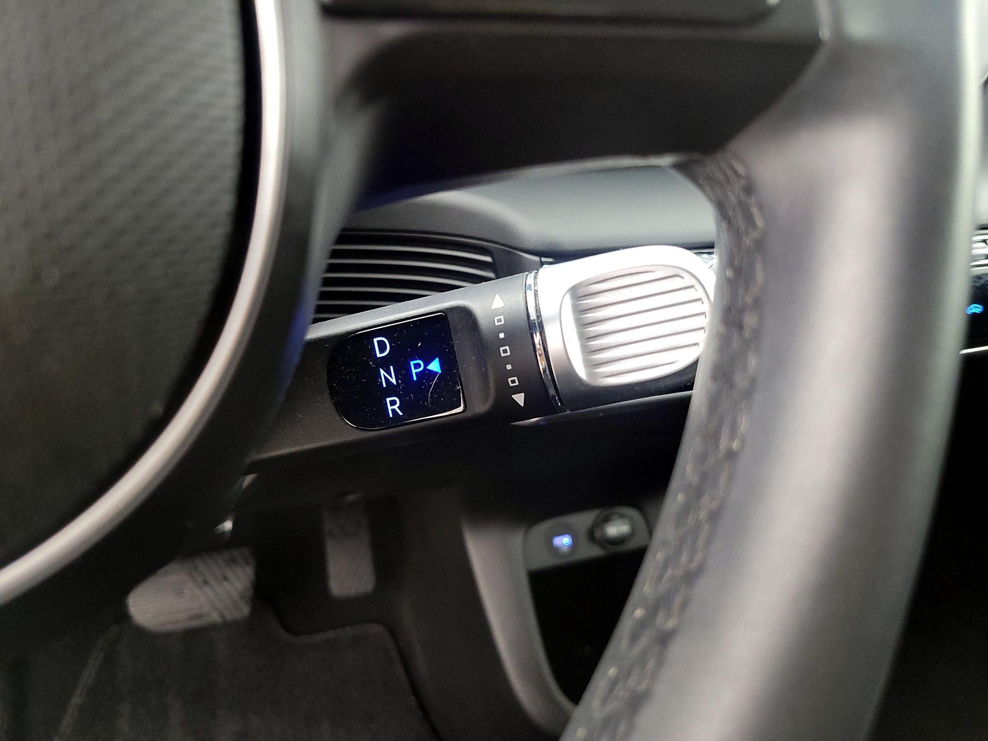 Thumbnail: 2022 Hyundai Ioniq 5 - 18