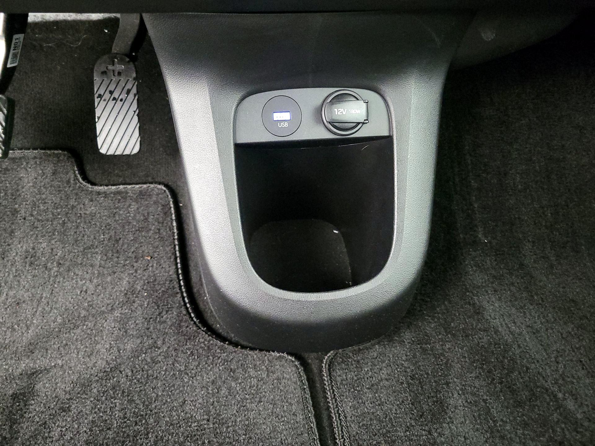 Thumbnail: 2022 Hyundai Ioniq 5 - 19