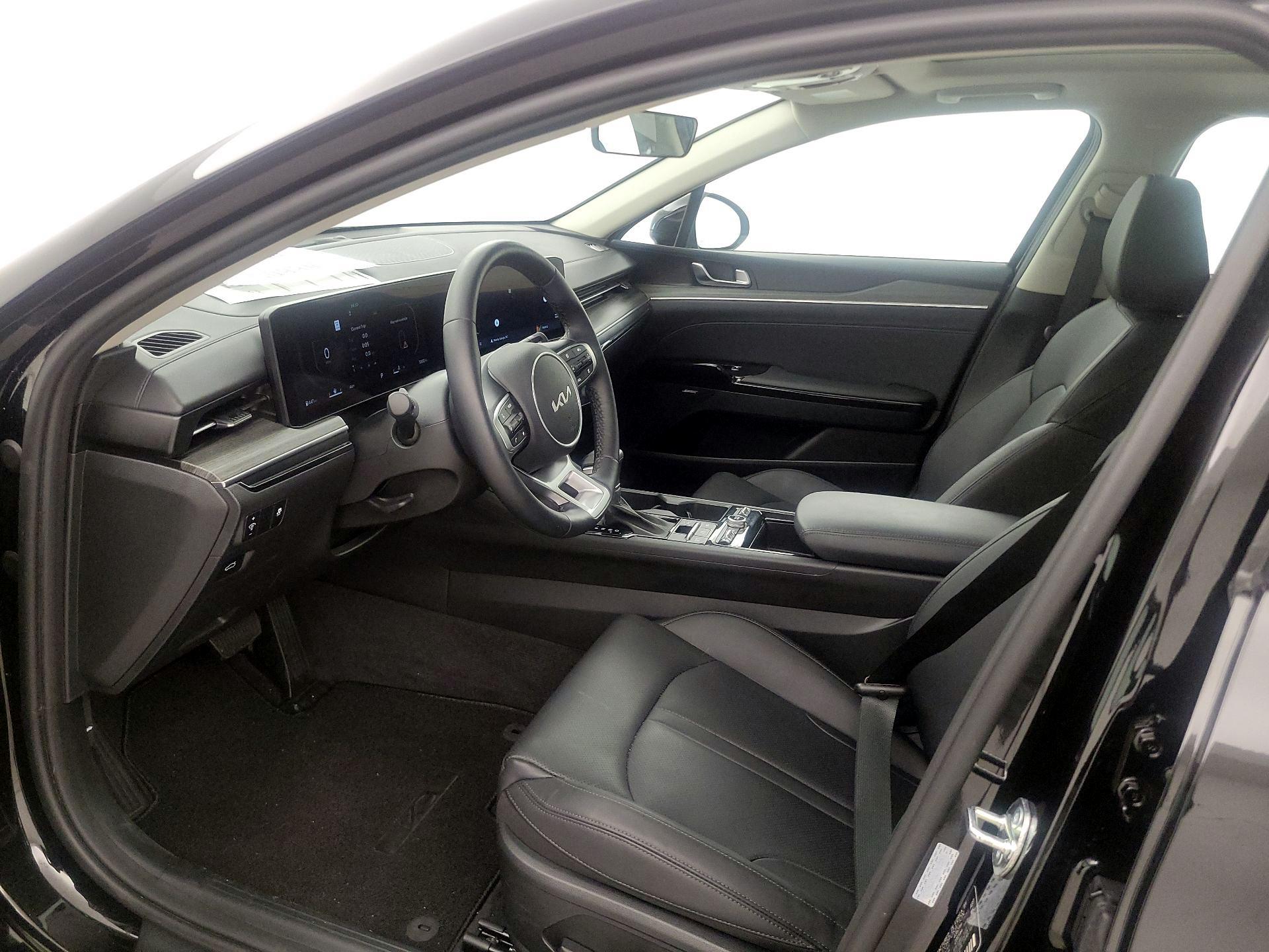 Thumbnail: 2025 Kia K5 - 11