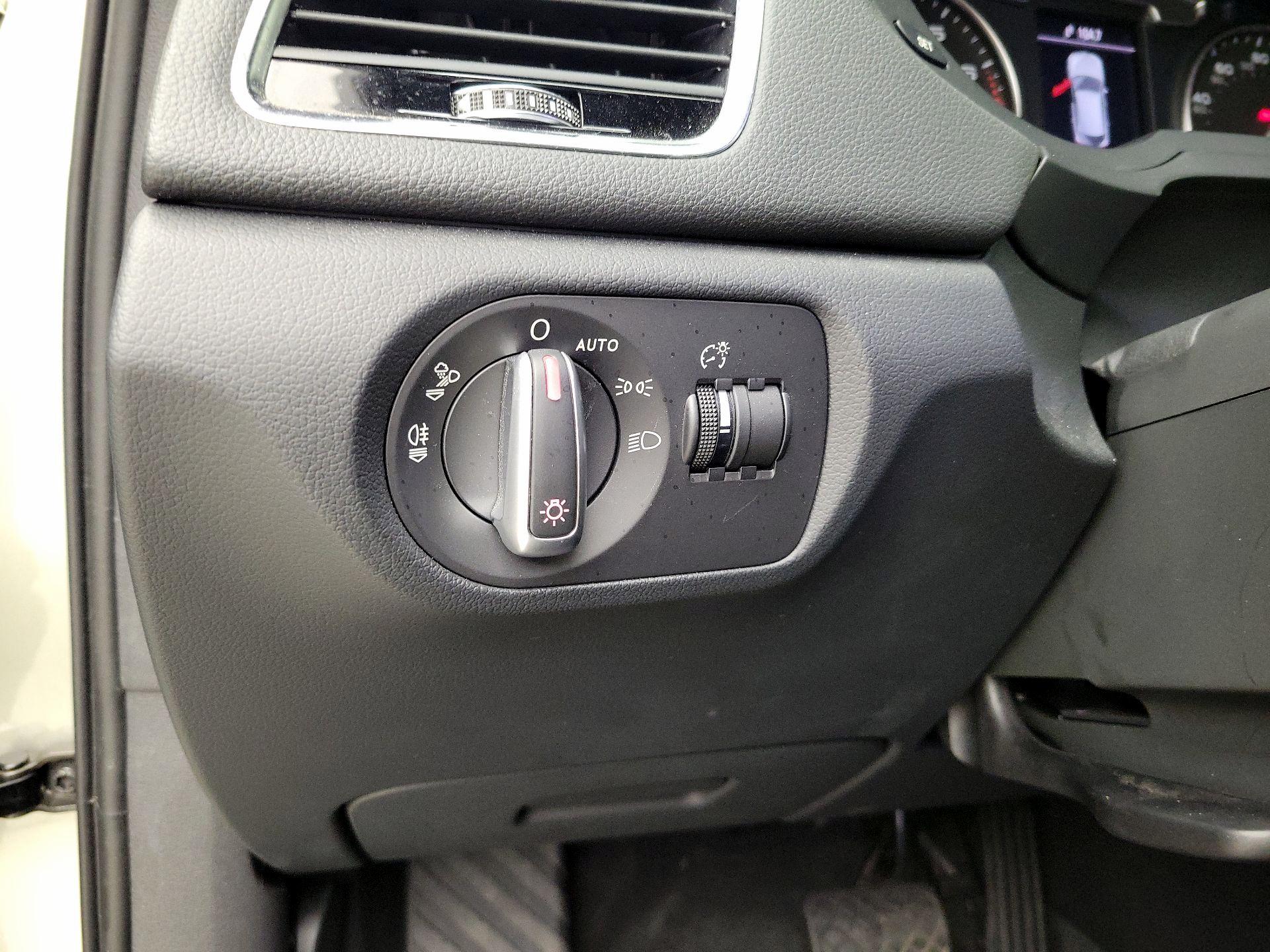 Thumbnail: 2016 Audi Q3 - 13