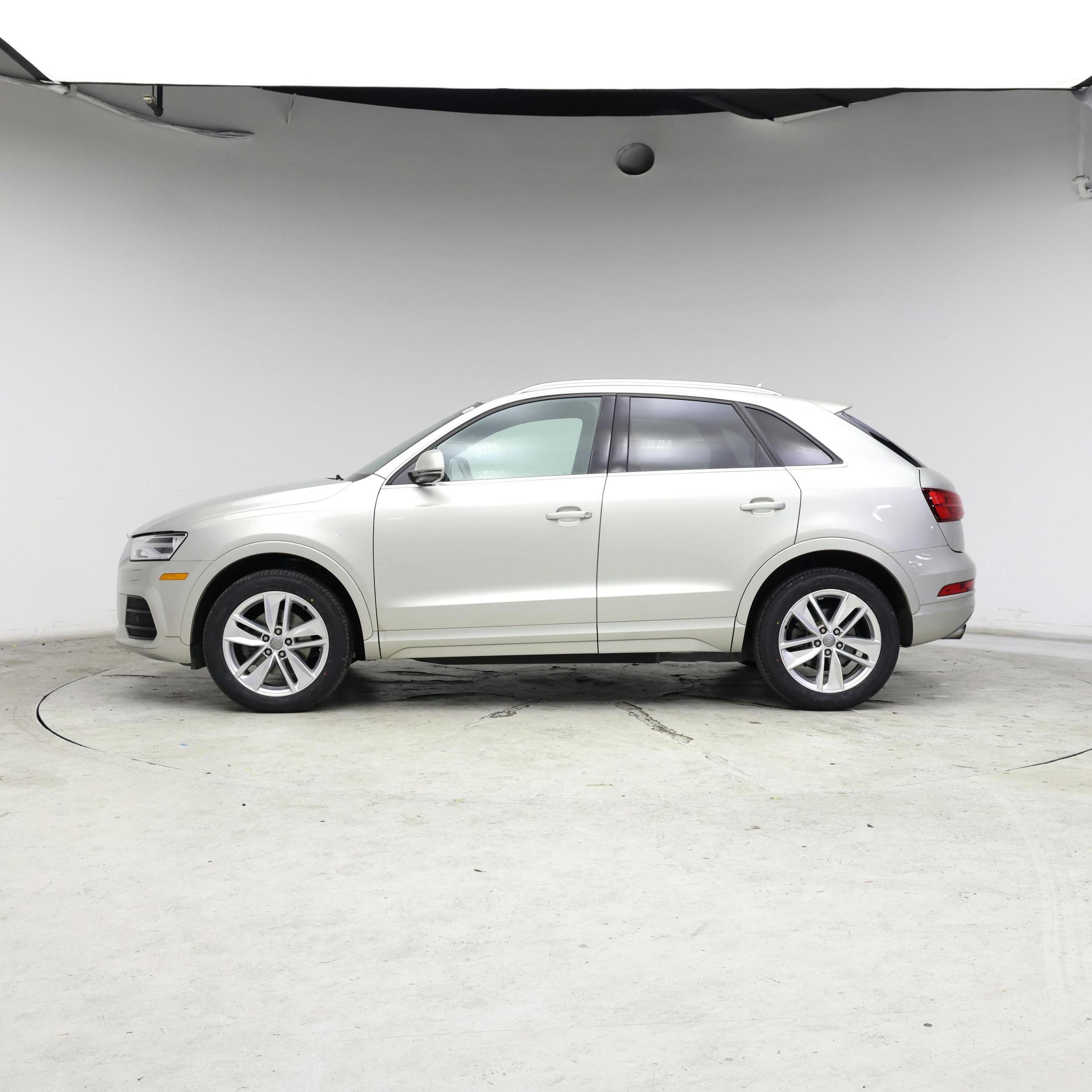 Thumbnail: 2016 Audi Q3 - 3