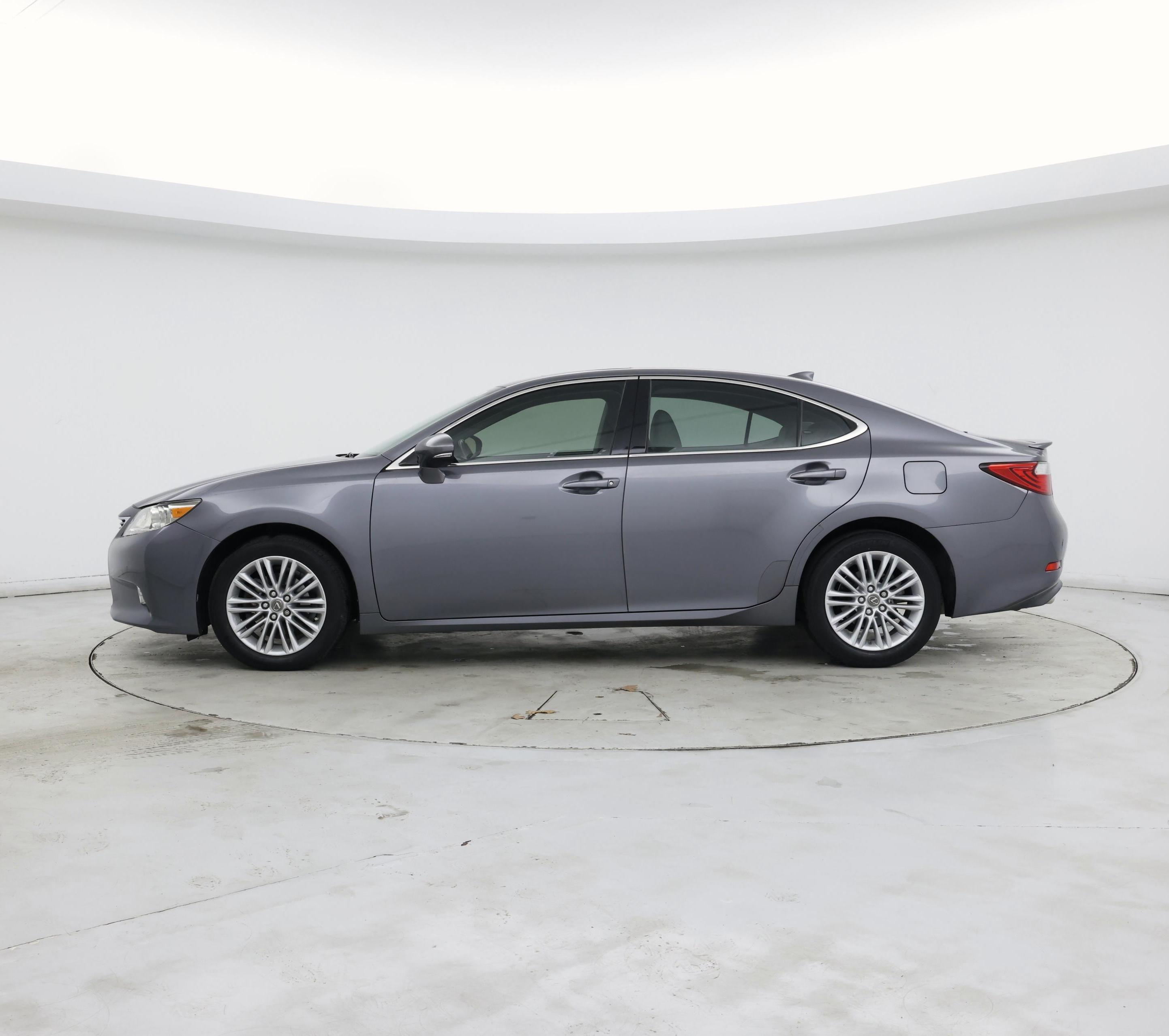 Thumbnail: 2015 Lexus ES - 3