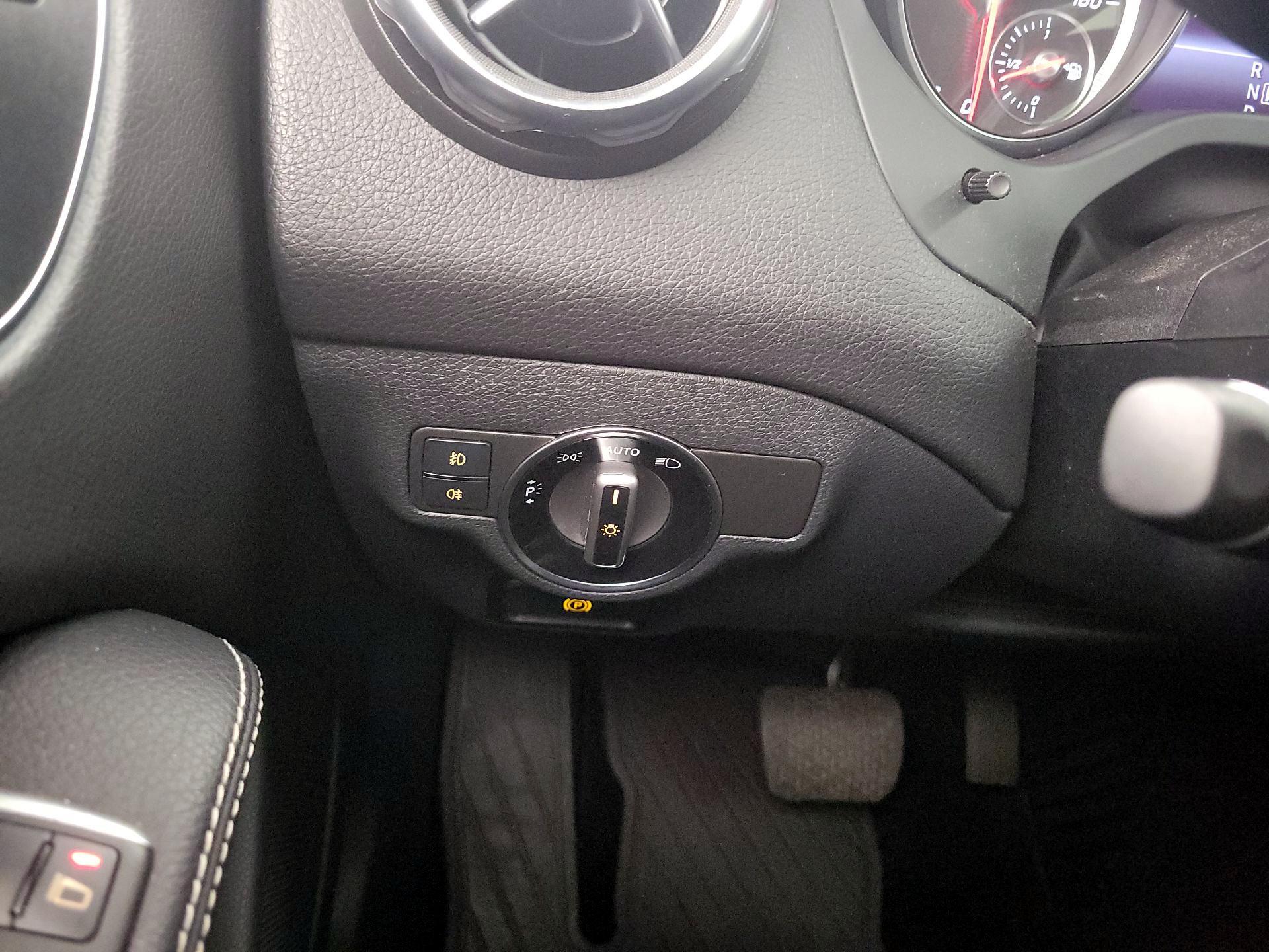 Thumbnail: 2018 Mercedes-Benz GLA - 13