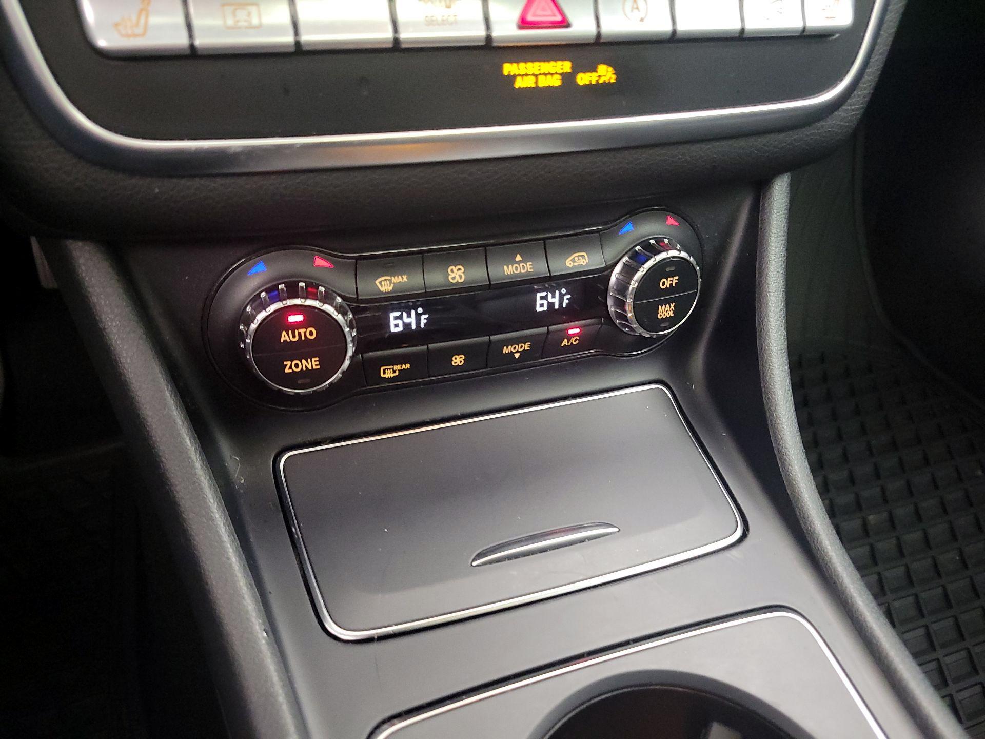 Thumbnail: 2018 Mercedes-Benz GLA - 16