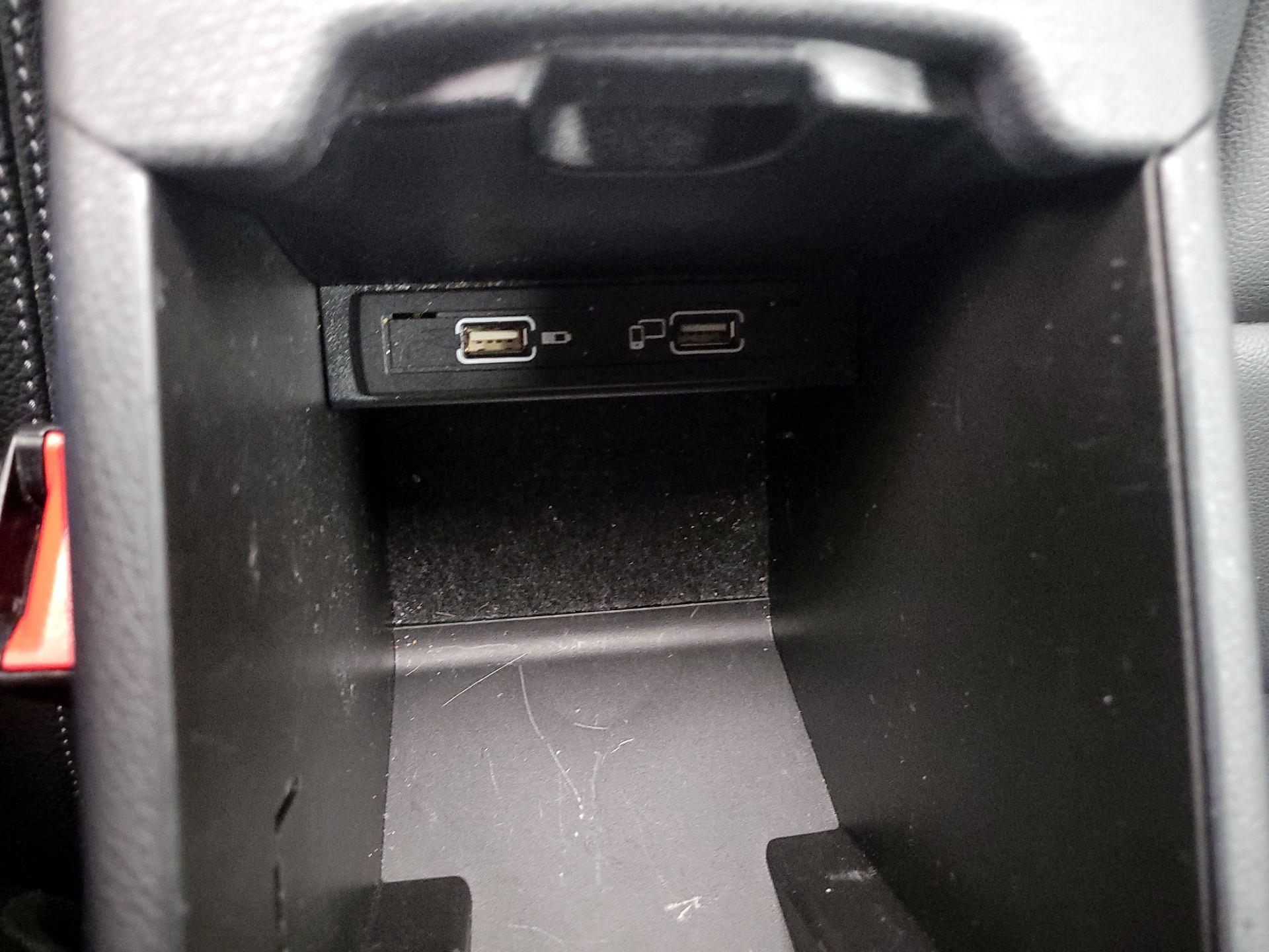 Thumbnail: 2018 Mercedes-Benz GLA - 18