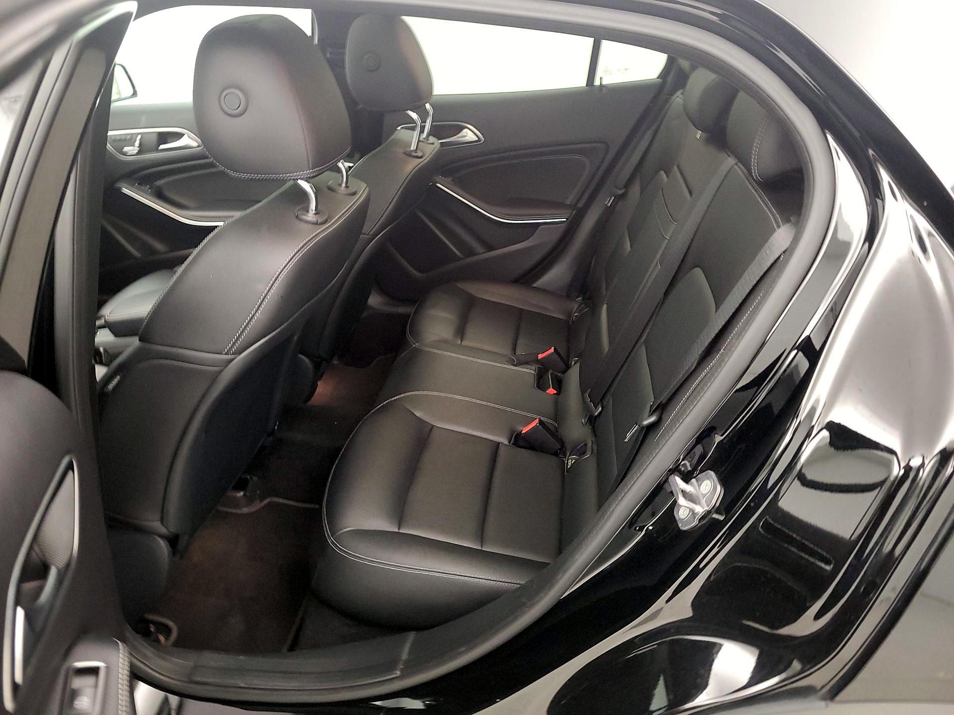 Thumbnail: 2018 Mercedes-Benz GLA - 20