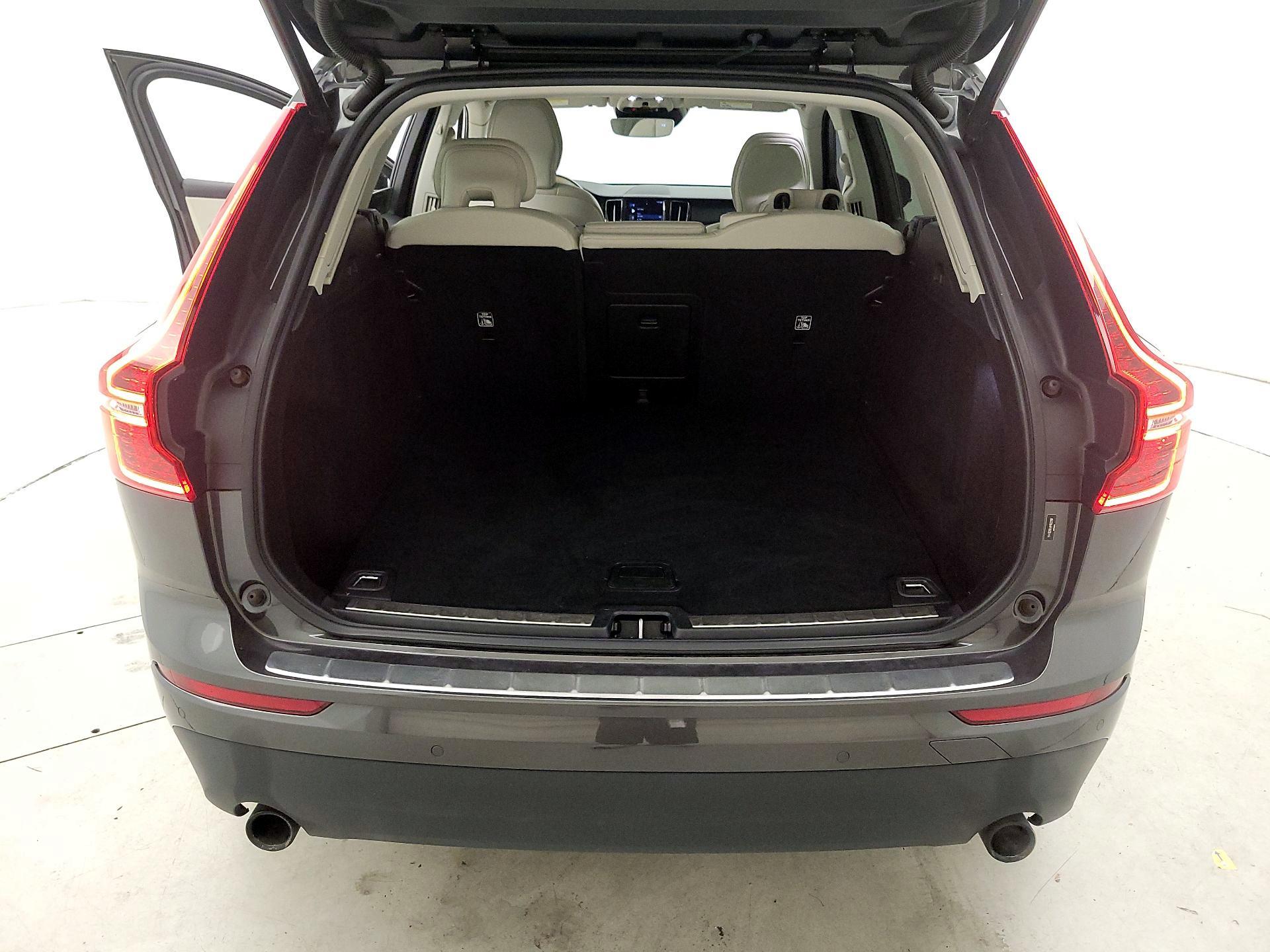 Thumbnail: 2021 Volvo XC60 - 19