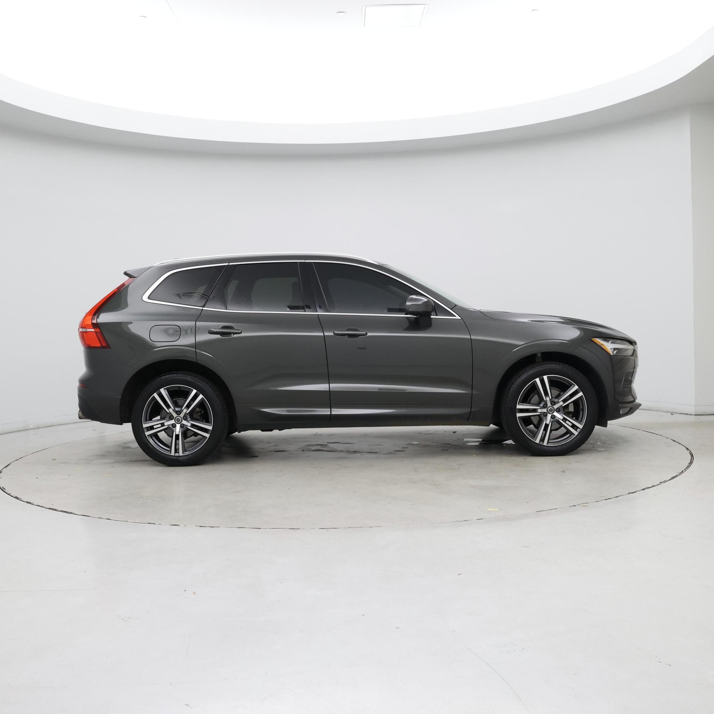 Thumbnail: 2021 Volvo XC60 - 7