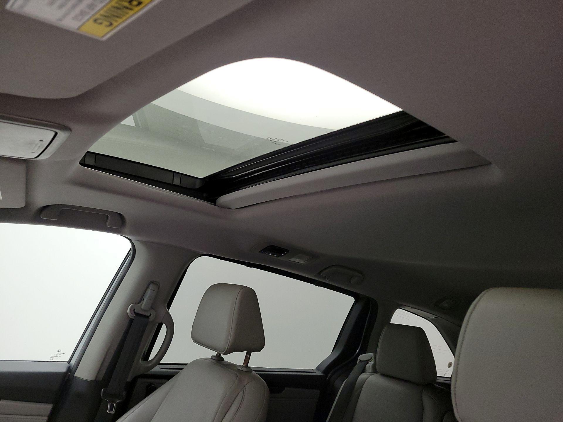 Thumbnail: 2019 Honda Odyssey - 19