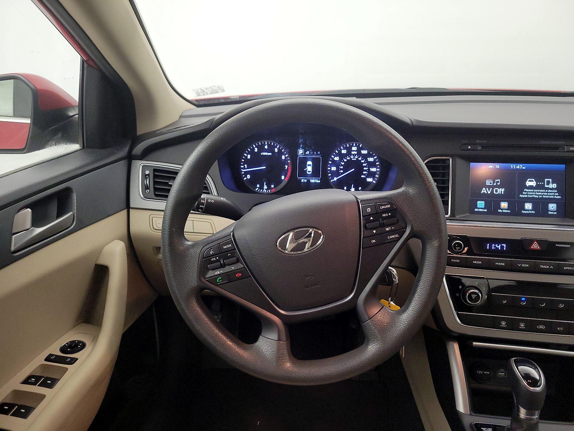 Thumbnail: 2017 Hyundai Sonata - 10