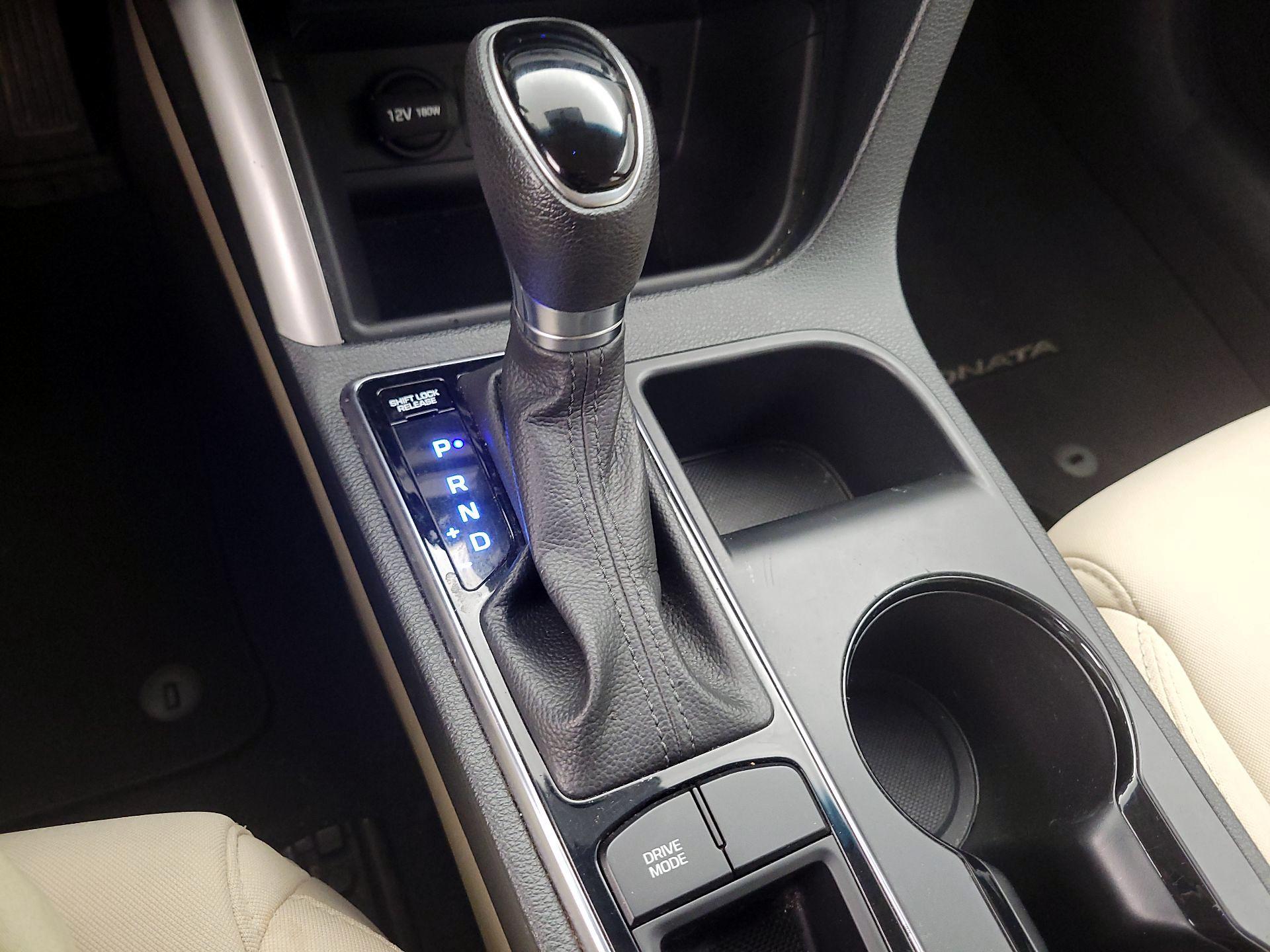 Thumbnail: 2017 Hyundai Sonata - 17