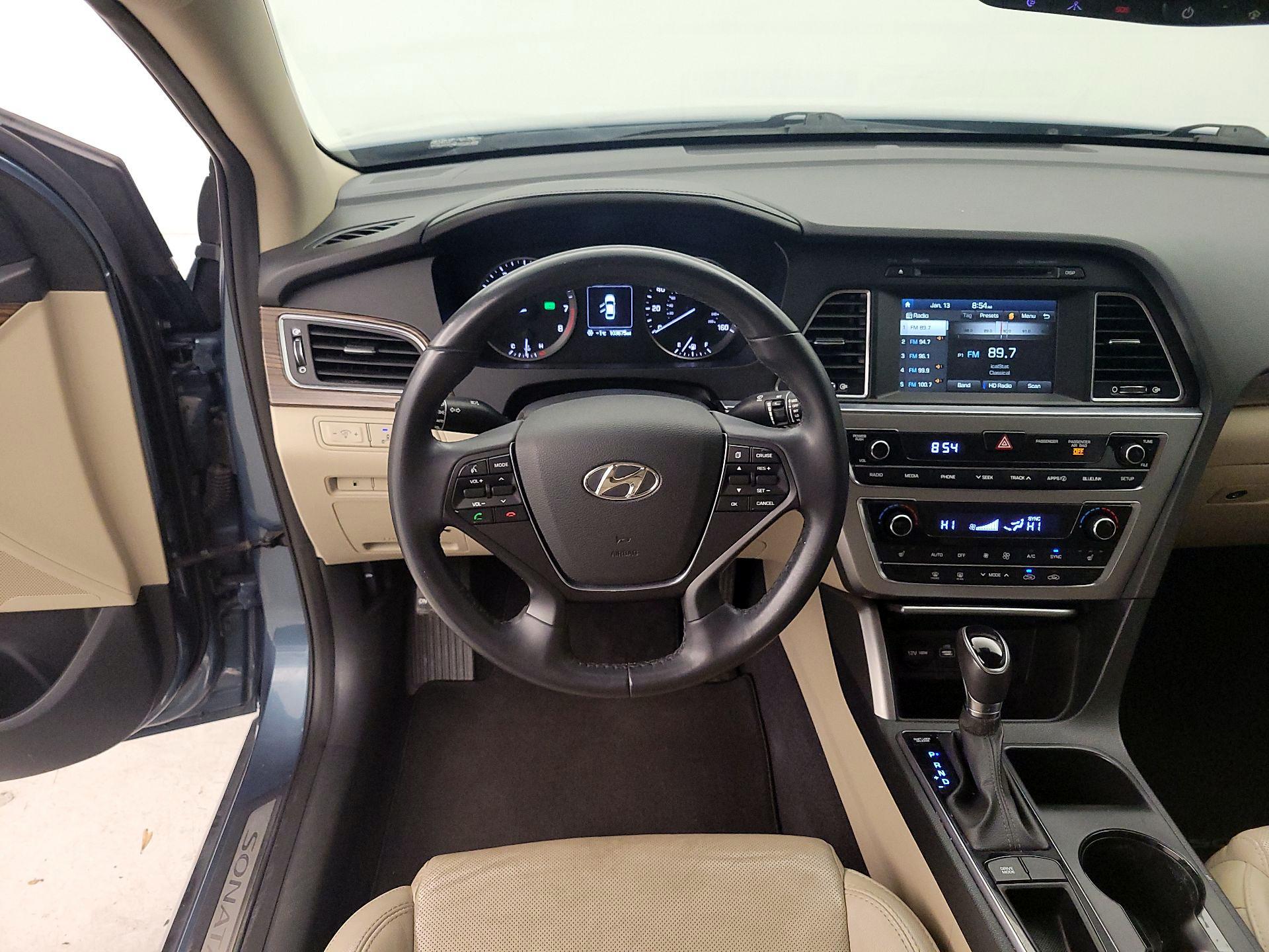 Thumbnail: 2017 Hyundai Sonata - 10