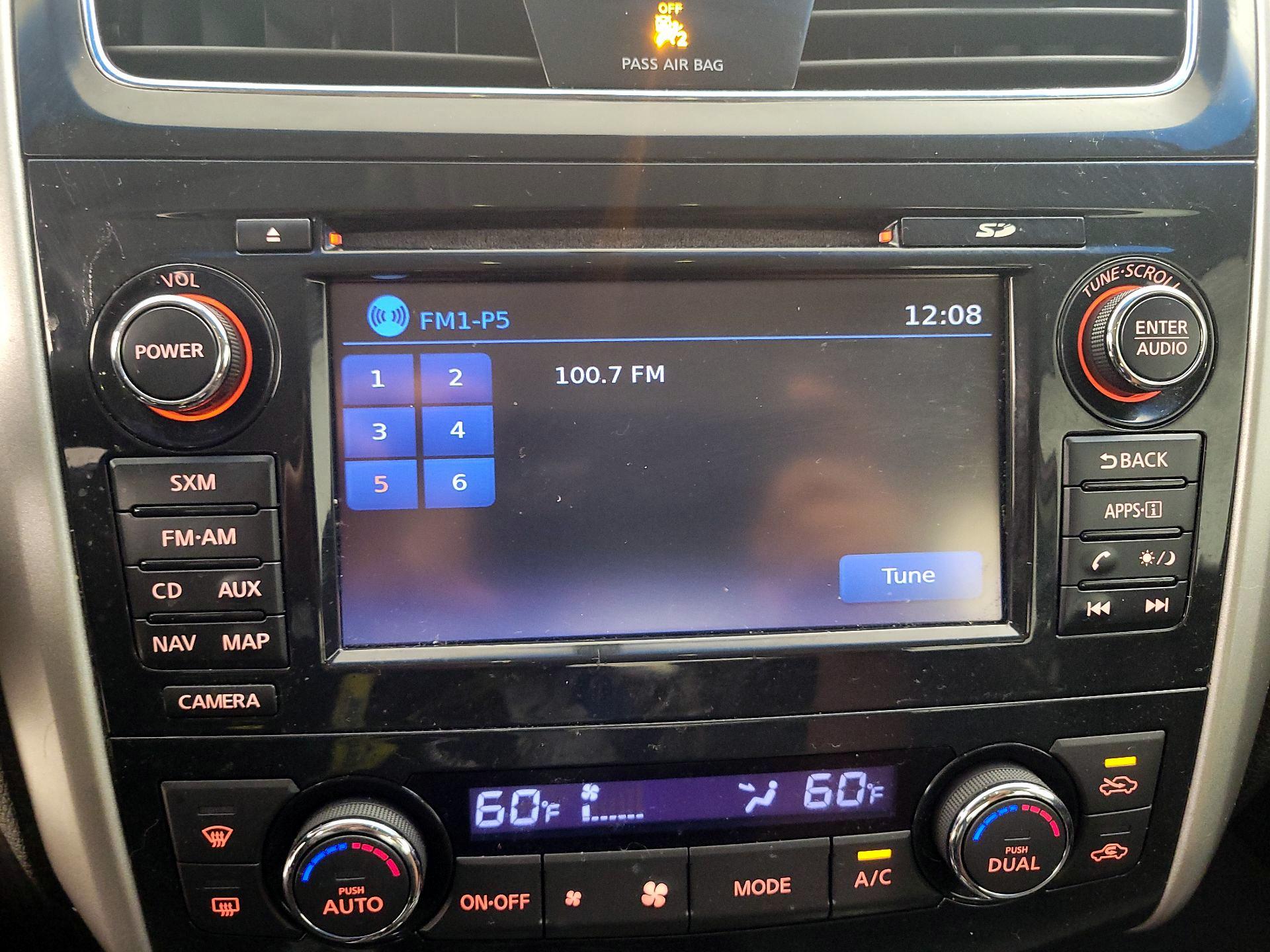 Thumbnail: 2014 Nissan Altima - 16