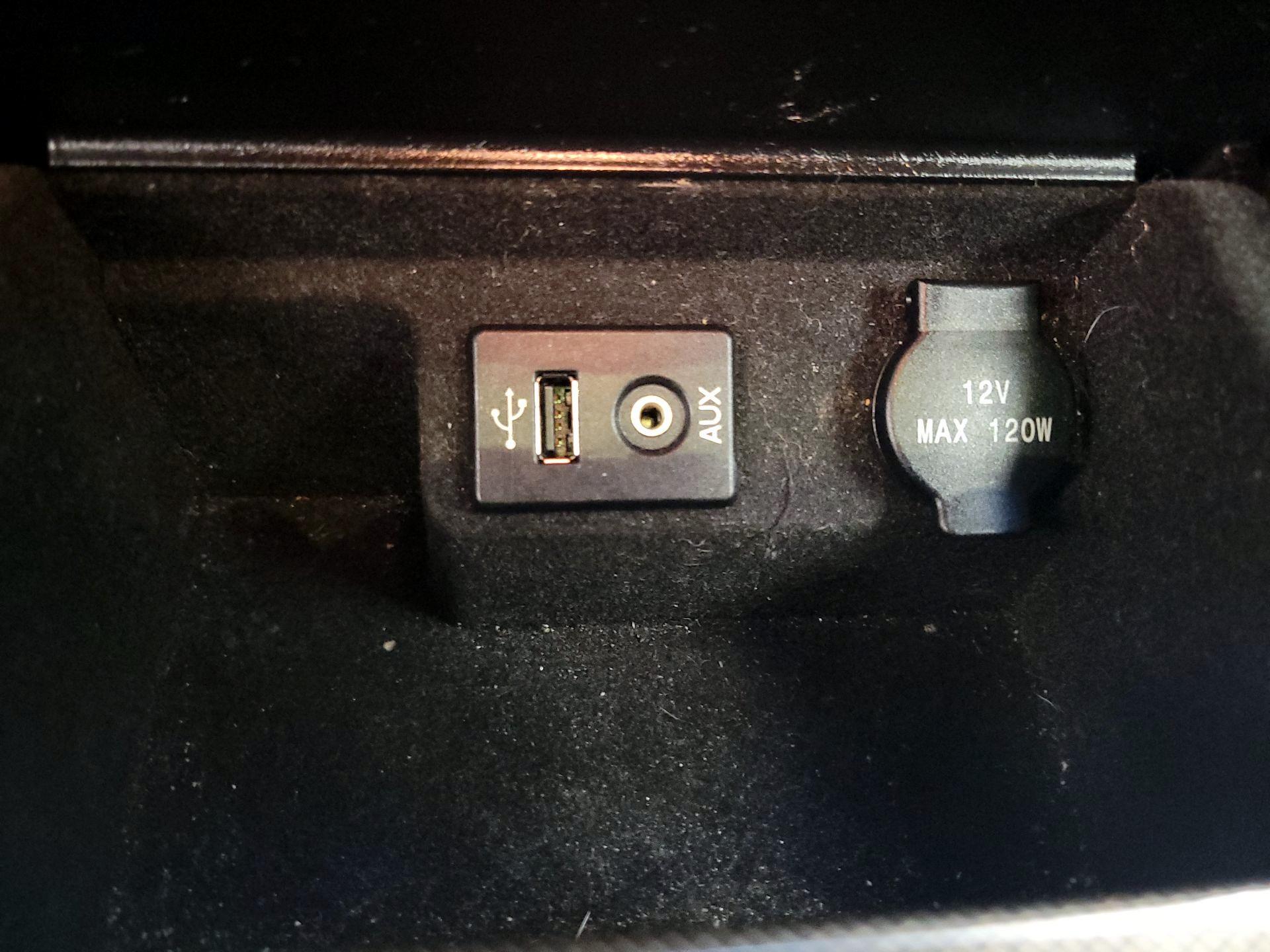 Thumbnail: 2014 Nissan Altima - 19