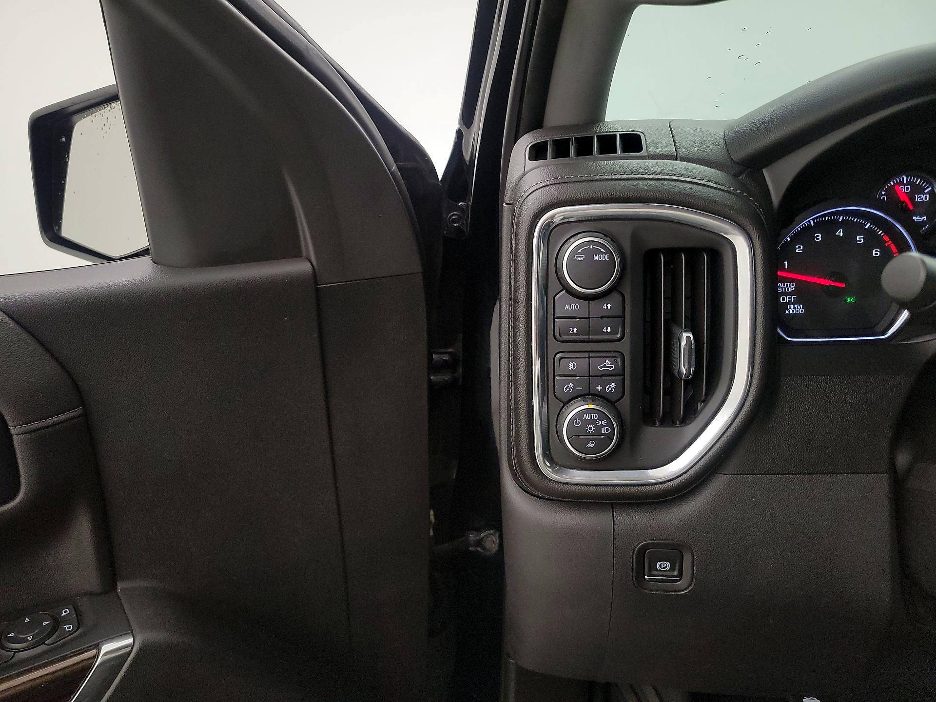 Thumbnail: 2020 Chevrolet Silverado 1500 - 13