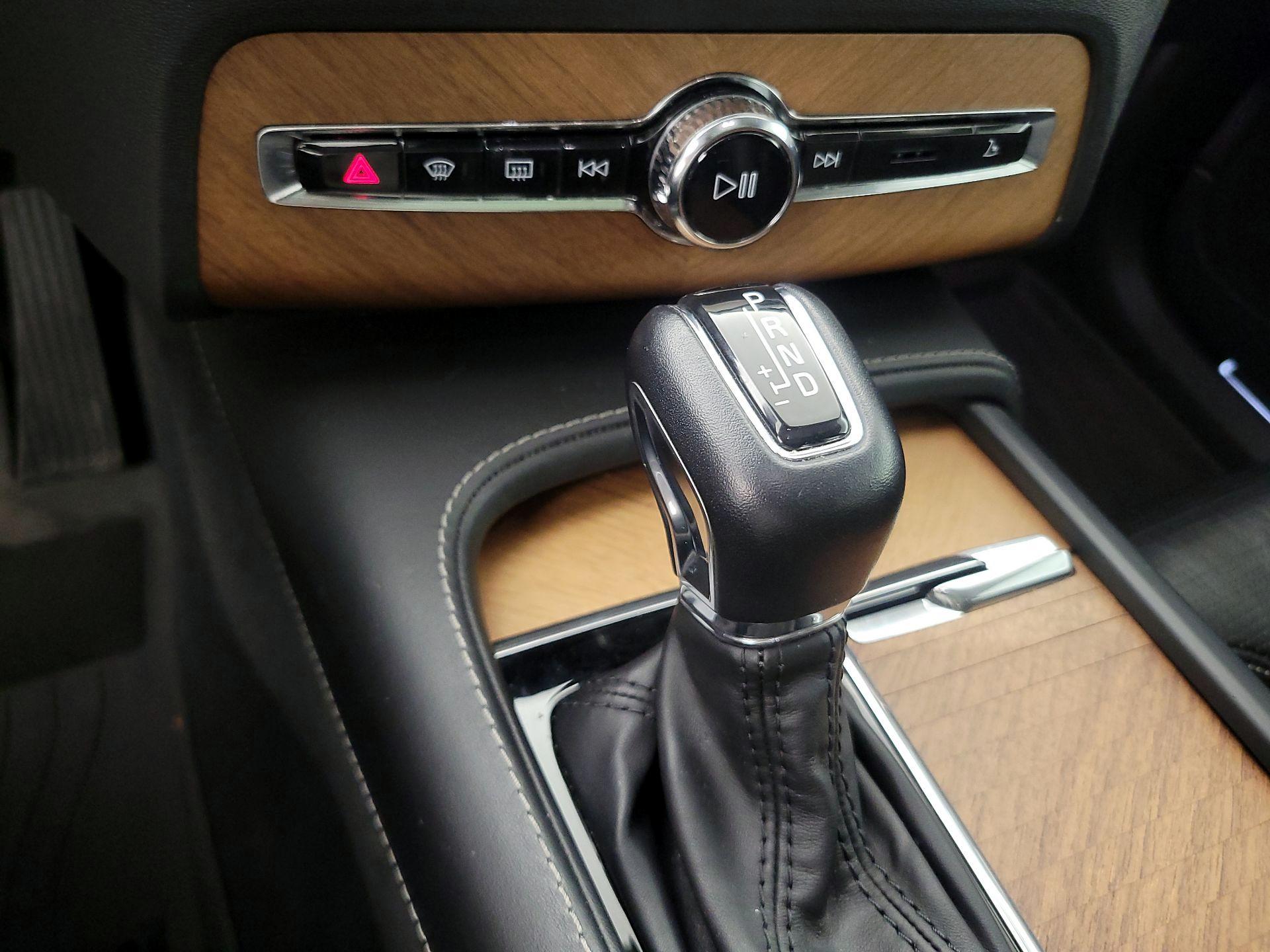 Thumbnail: 2020 Volvo XC90 - 18