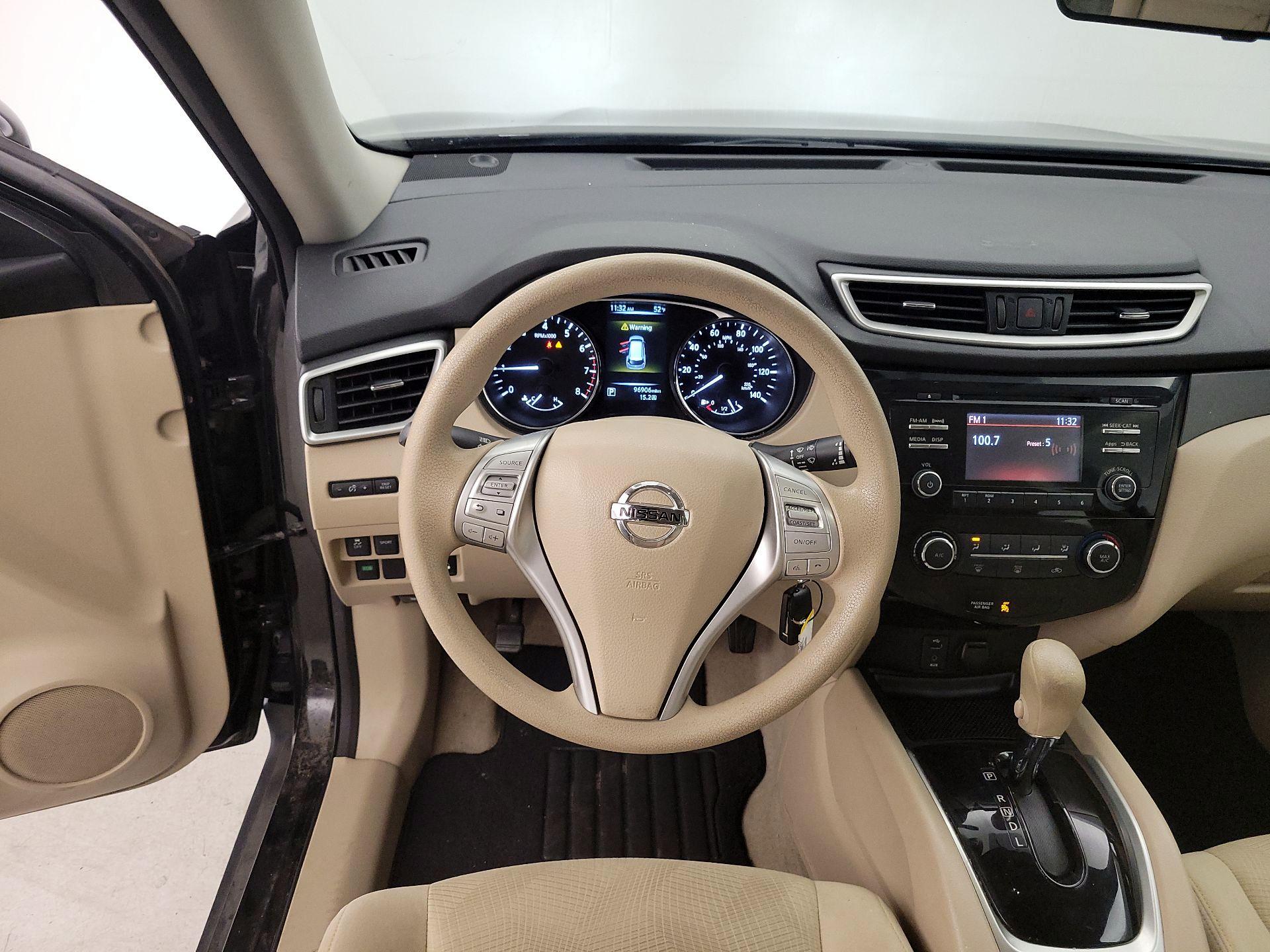 Thumbnail: 2015 Nissan Rogue - 10