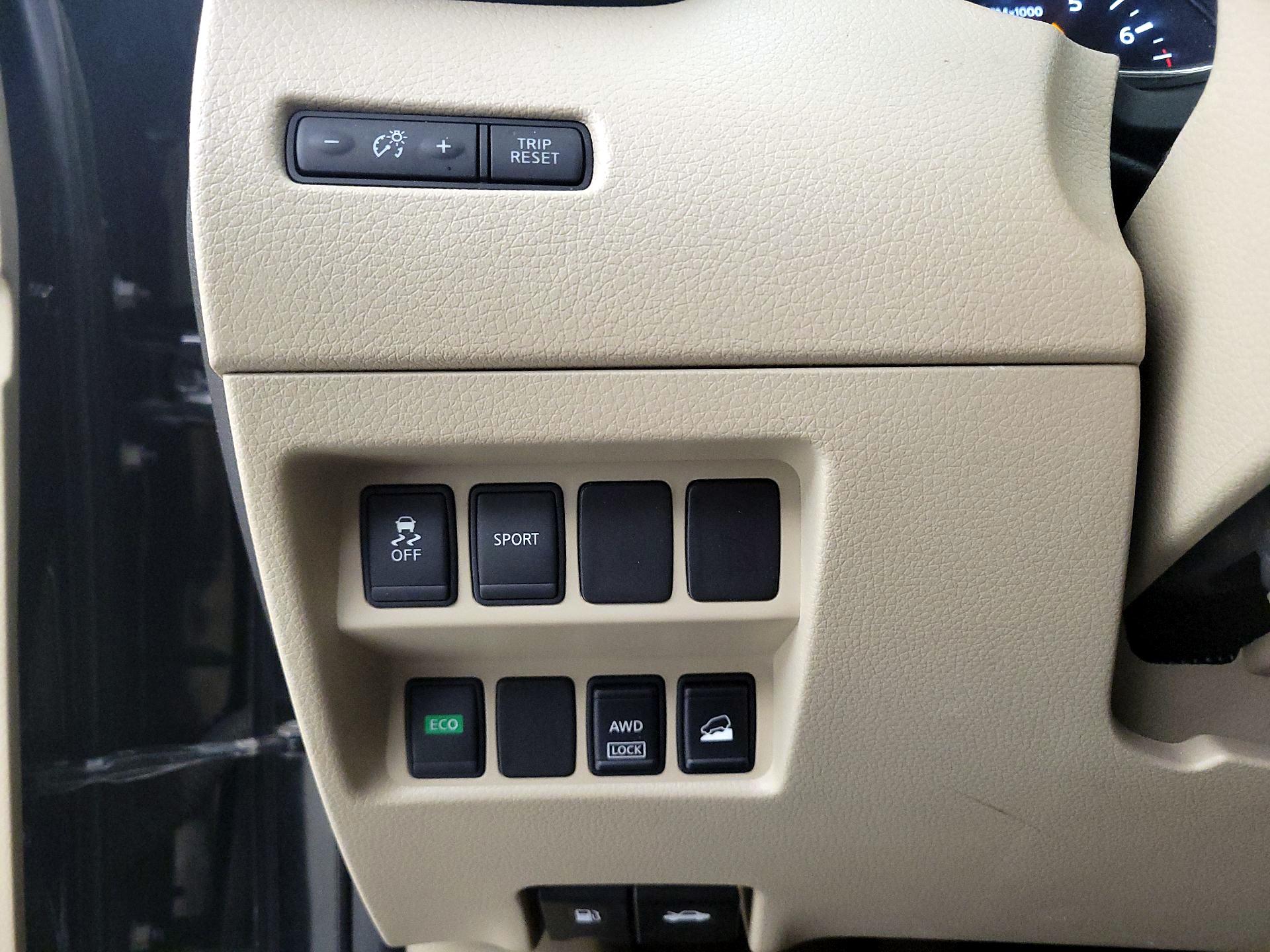 Thumbnail: 2015 Nissan Rogue - 13