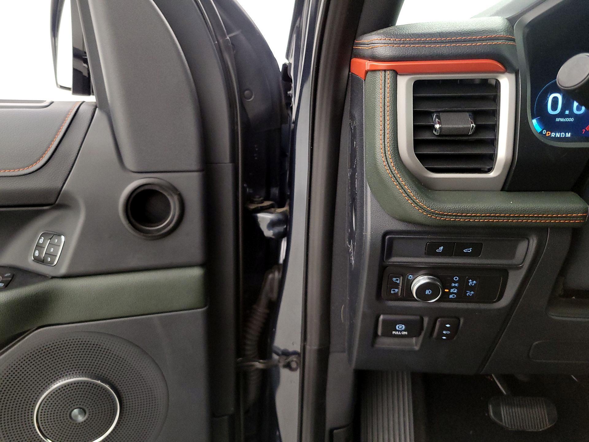 Thumbnail: 2022 Ford Expedition - 13