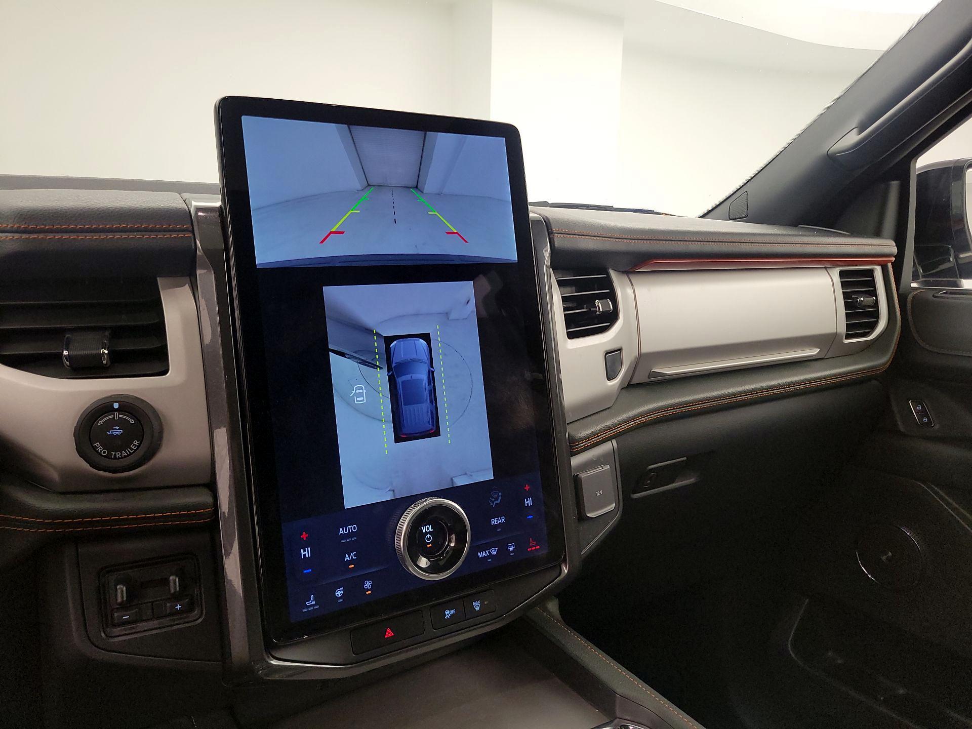 Thumbnail: 2022 Ford Expedition - 15