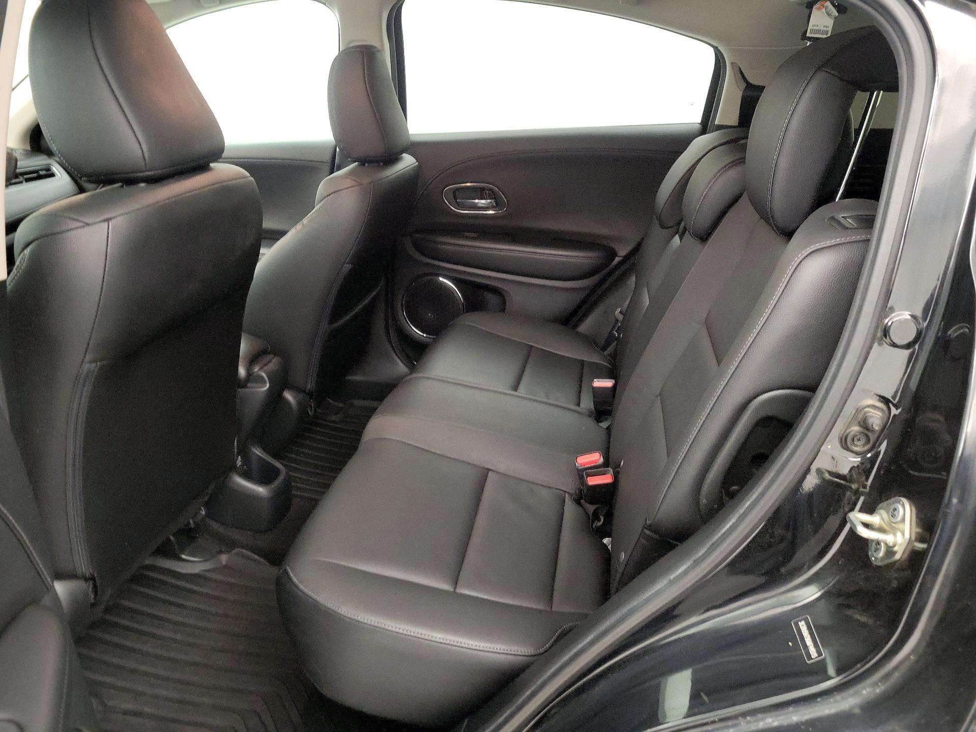 Thumbnail: 2016 Honda HR-V - 19