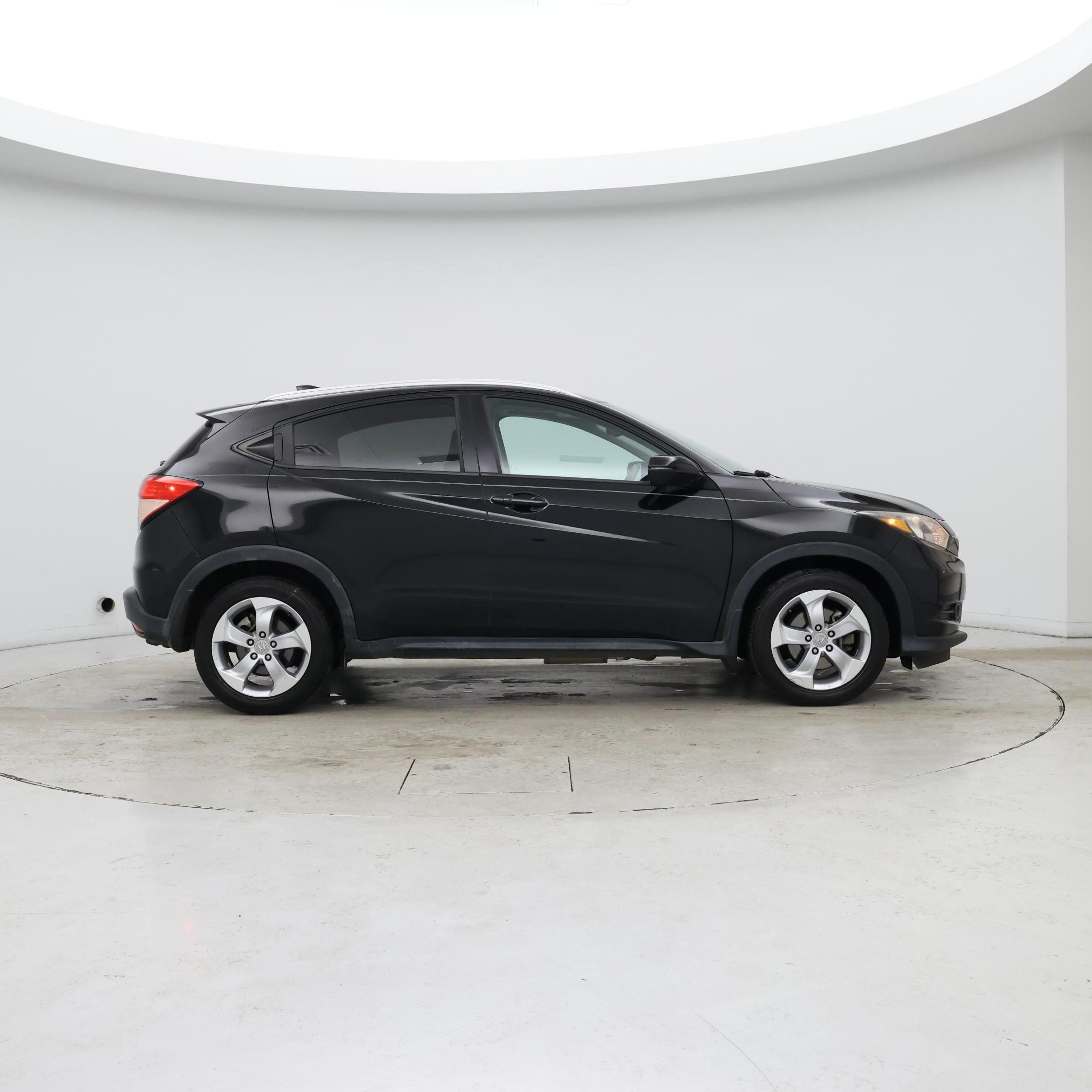 Thumbnail: 2016 Honda HR-V - 7