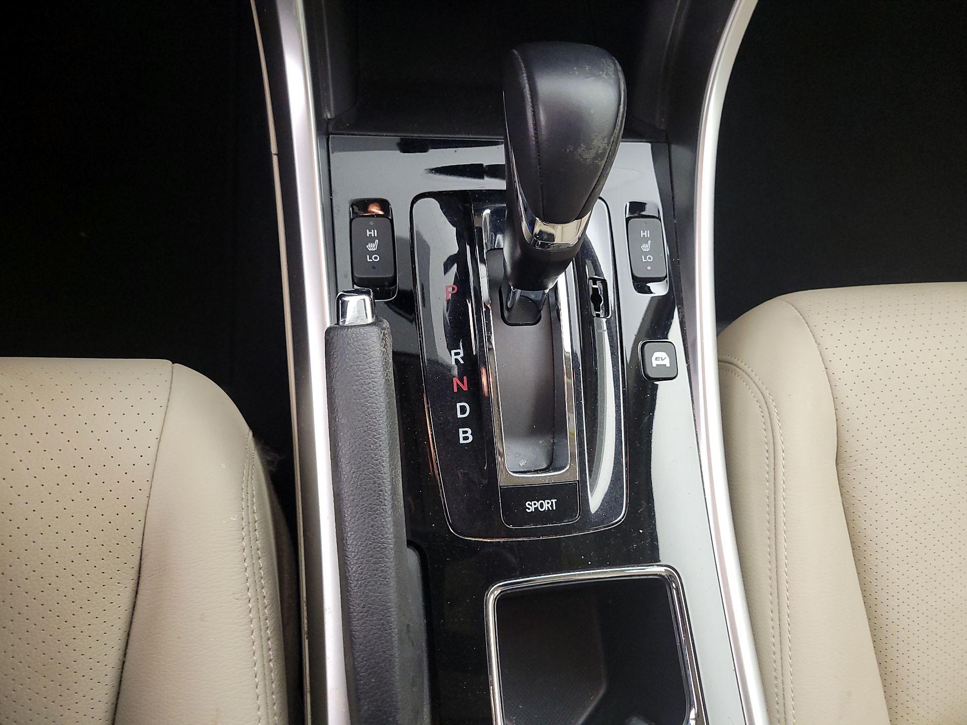 Thumbnail: 2017 Honda Accord - 17