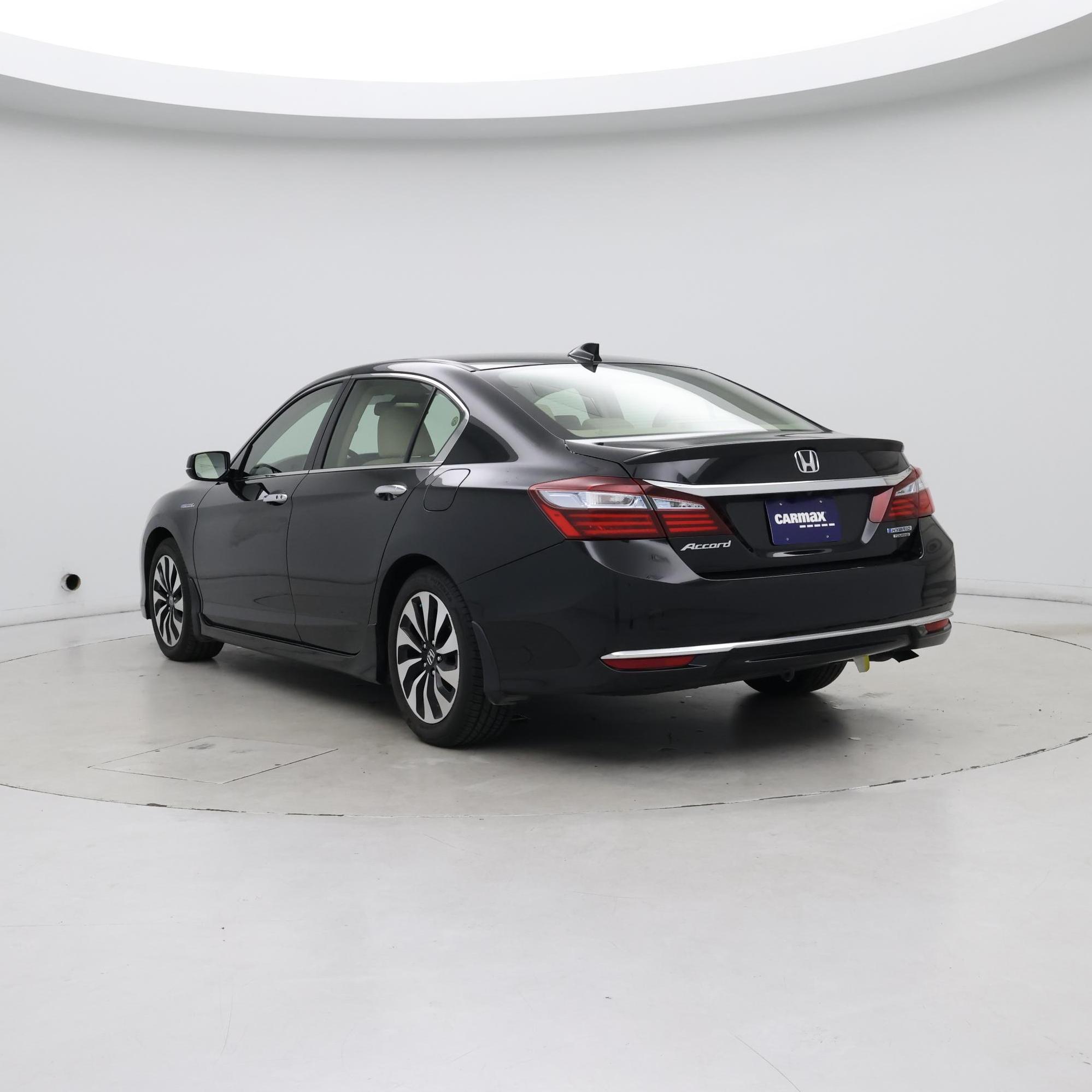 Thumbnail: 2017 Honda Accord - 2