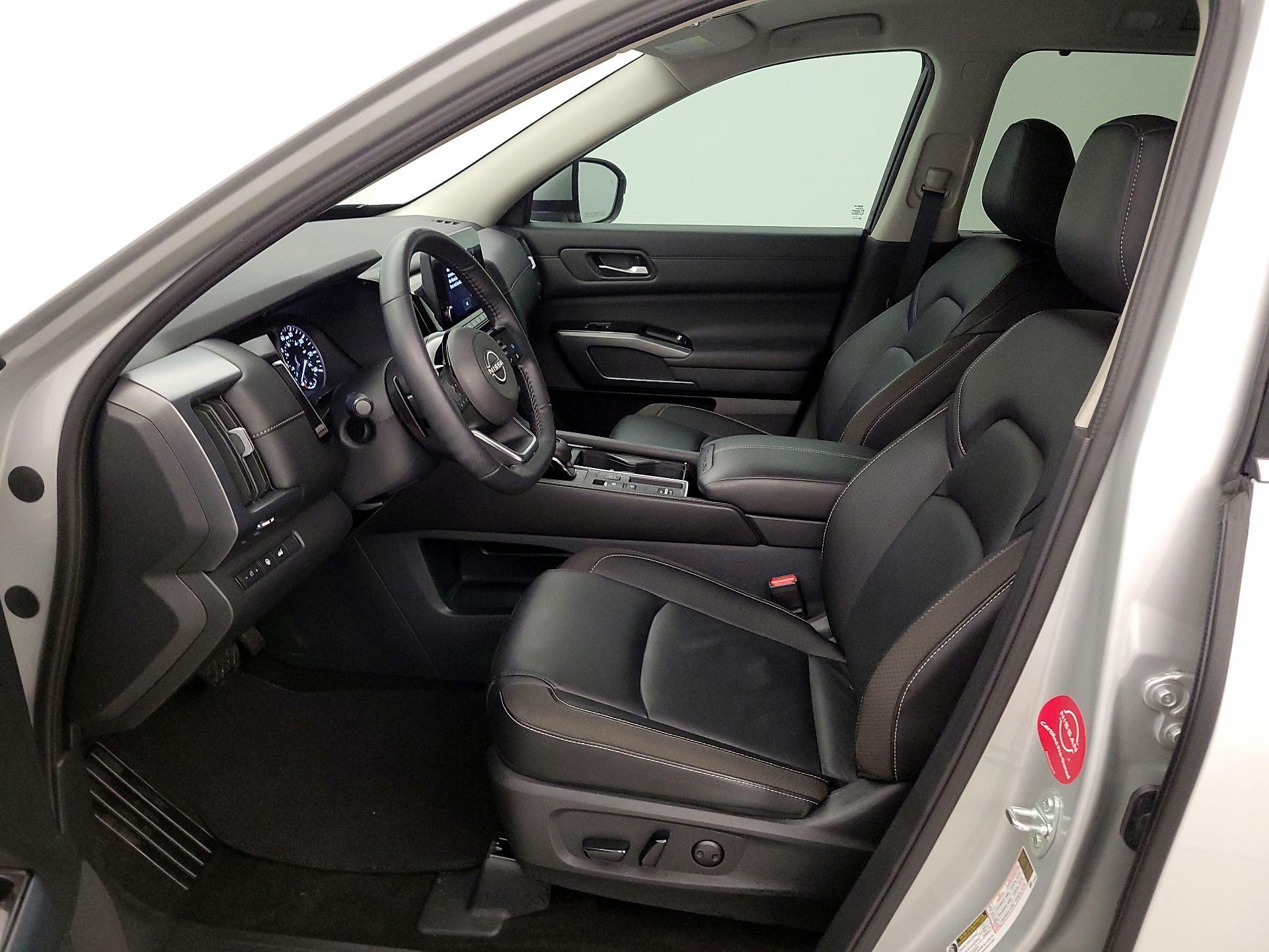 Thumbnail: 2025 Nissan Pathfinder - 11