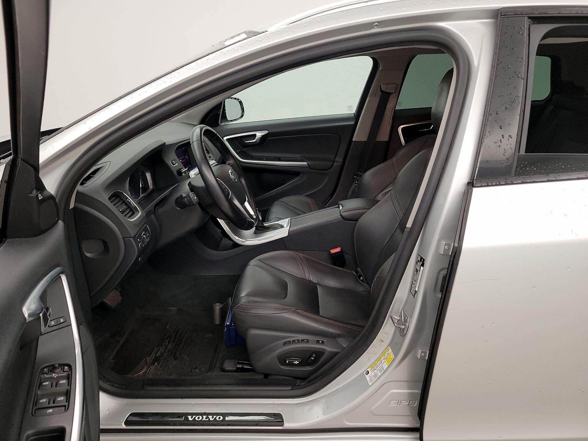 Thumbnail: 2018 Volvo S60 - 11