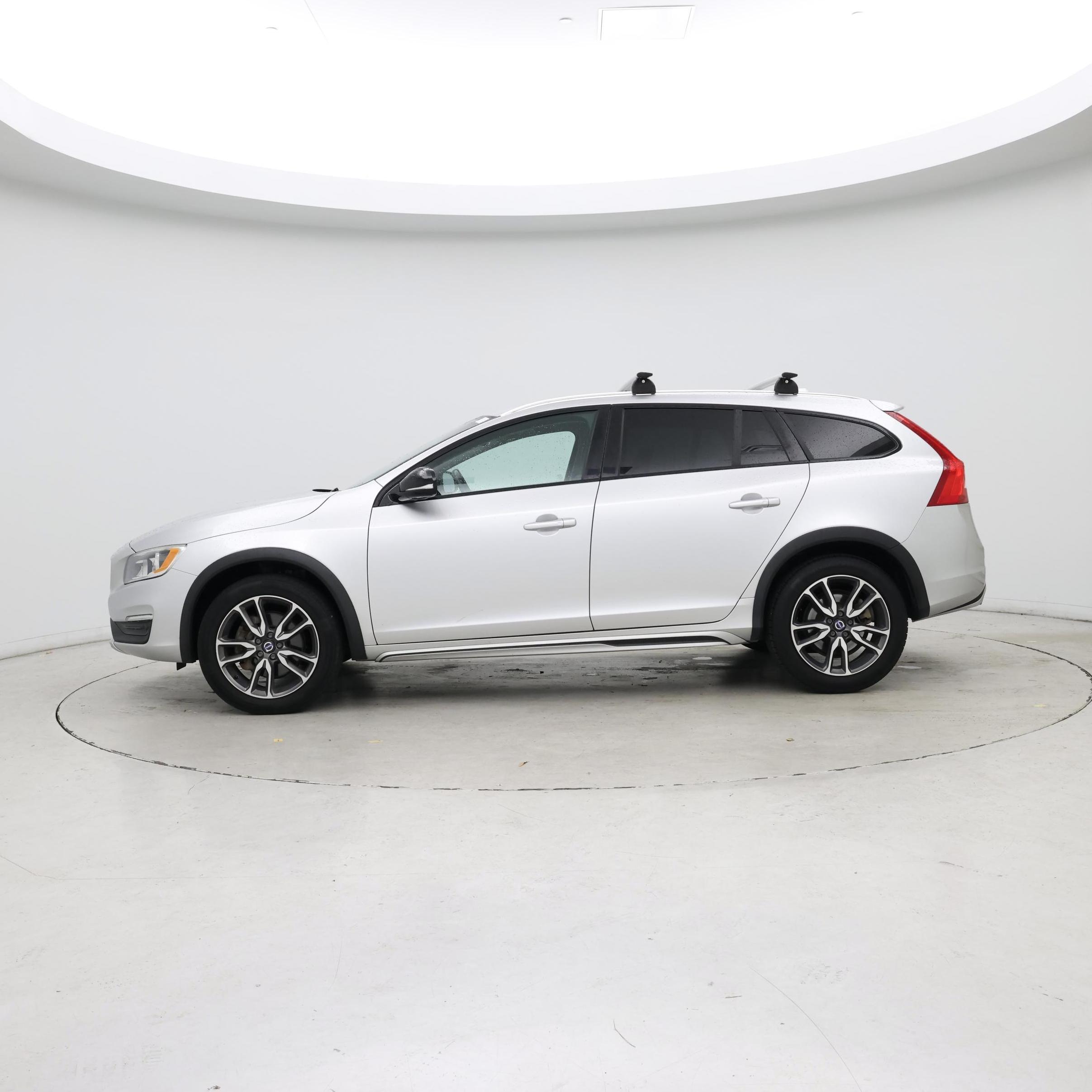 Thumbnail: 2018 Volvo S60 - 3