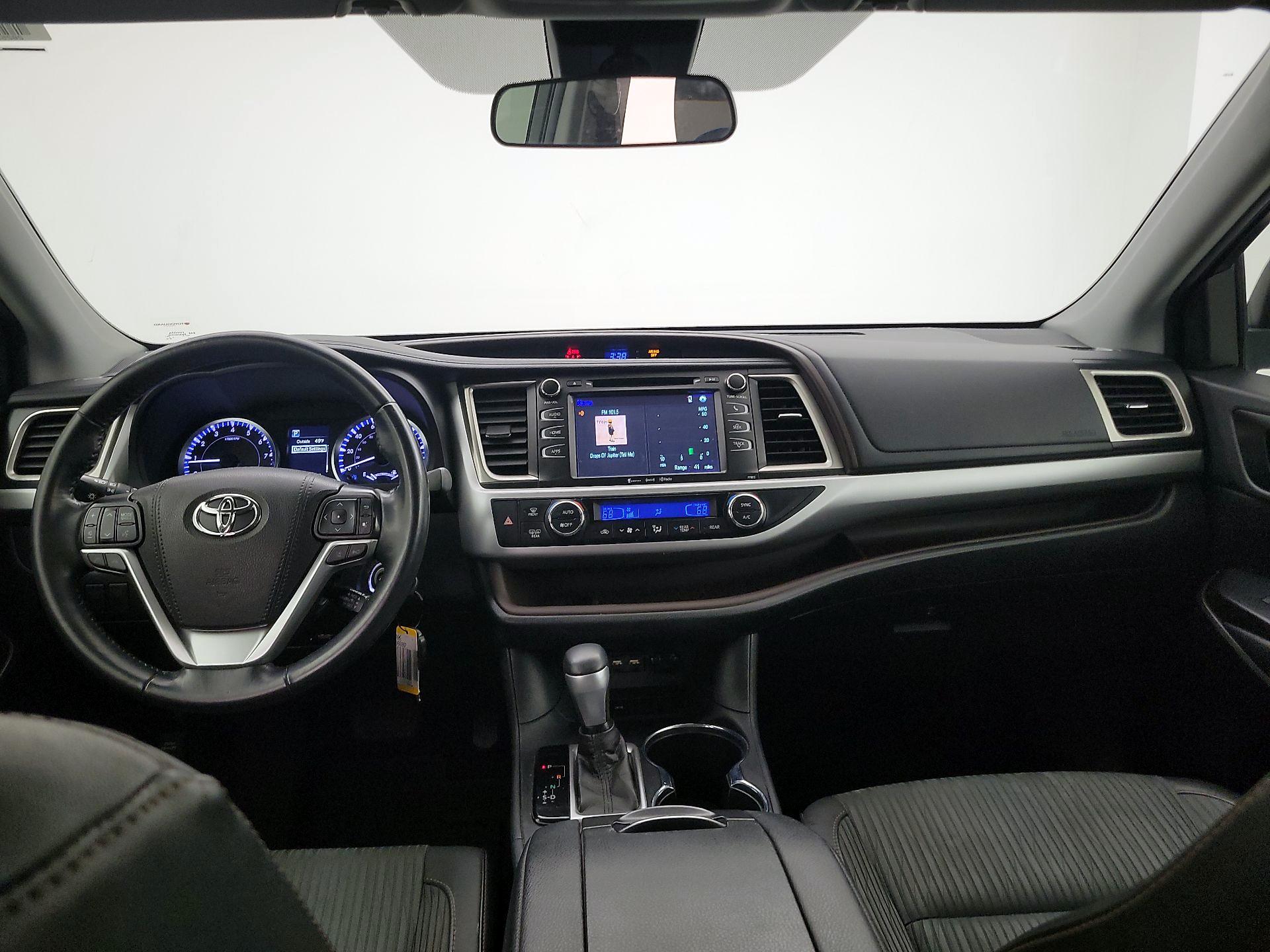 Thumbnail: 2019 Toyota Highlander - 9