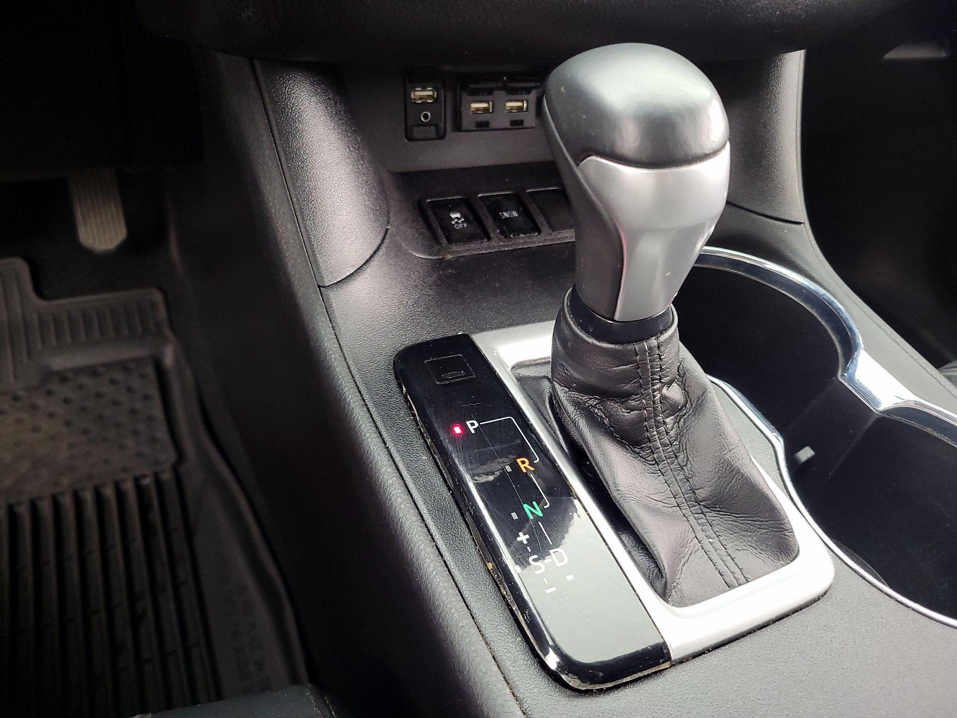 Thumbnail: 2019 Toyota Highlander - 17