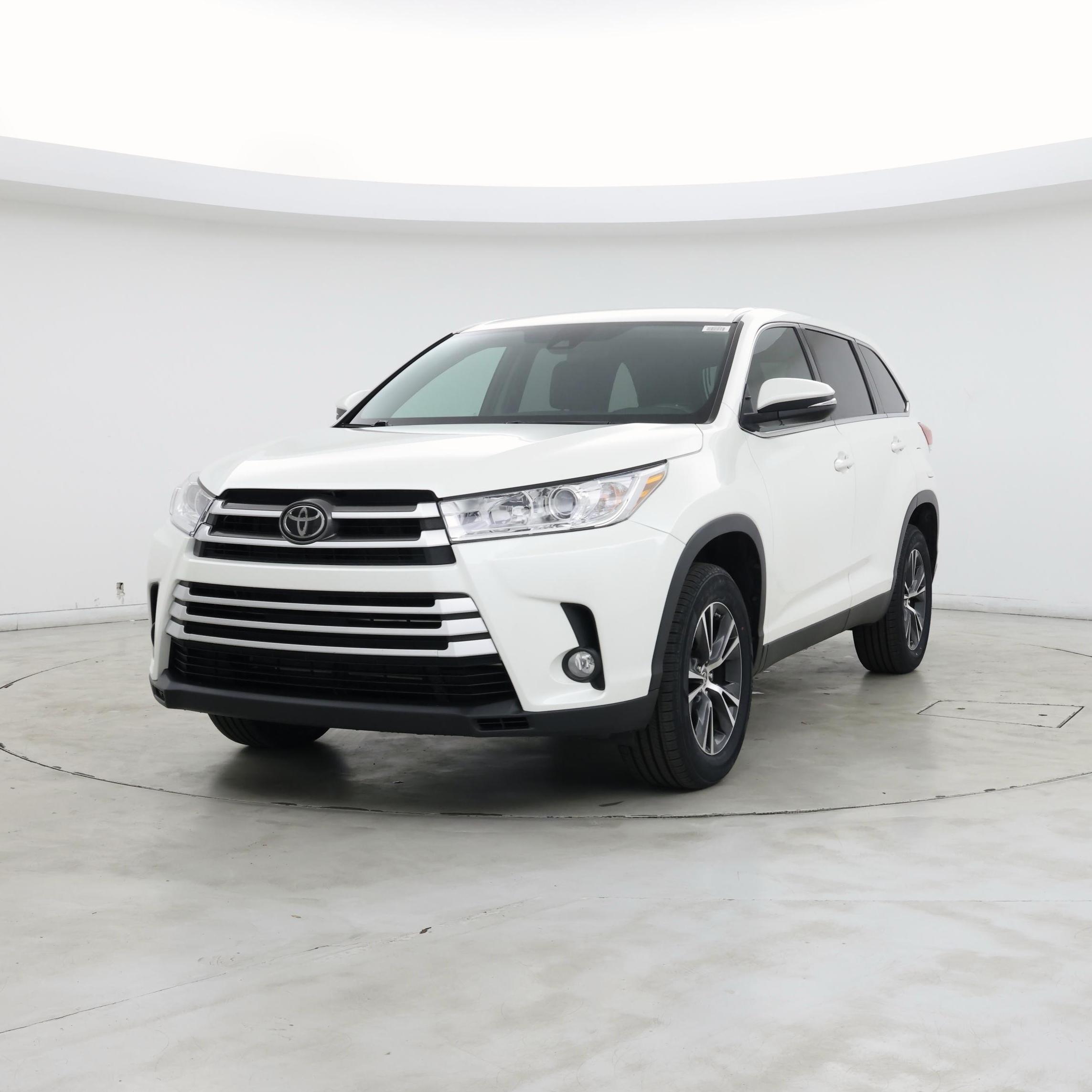 Thumbnail: 2019 Toyota Highlander - 4