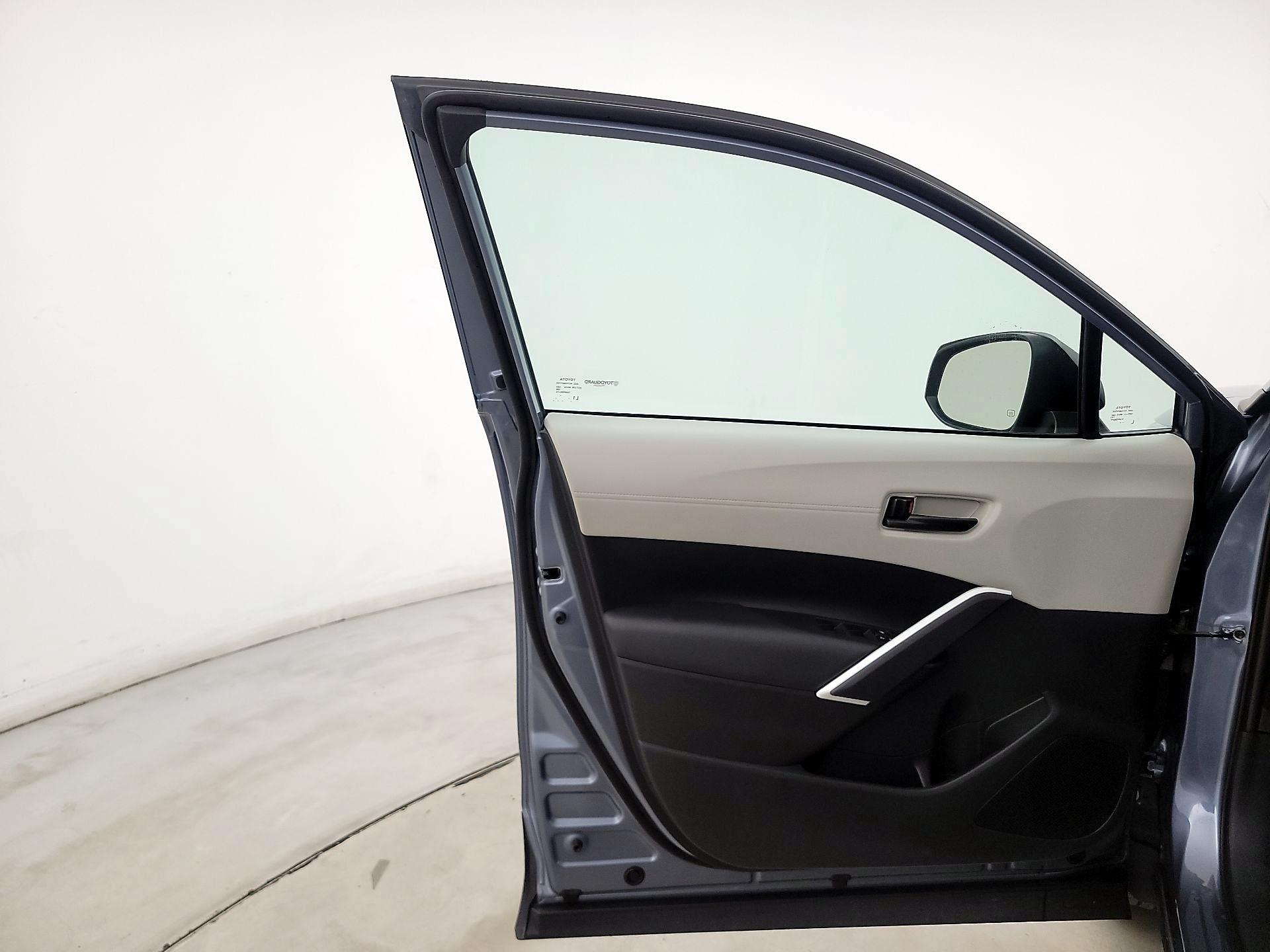 Thumbnail: 2024 Toyota Corolla Cross - 12