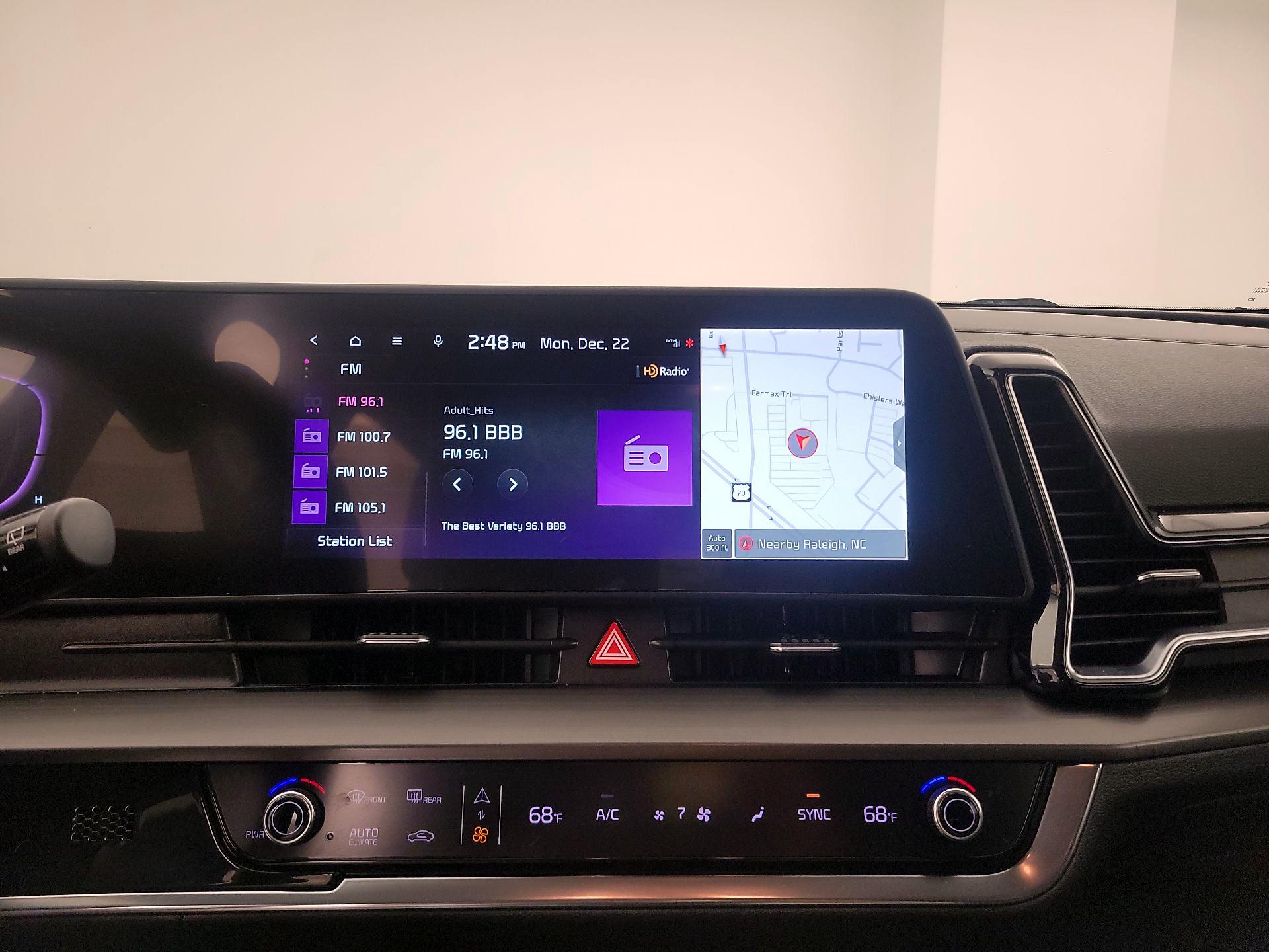 Thumbnail: 2023 Kia Sportage - 16