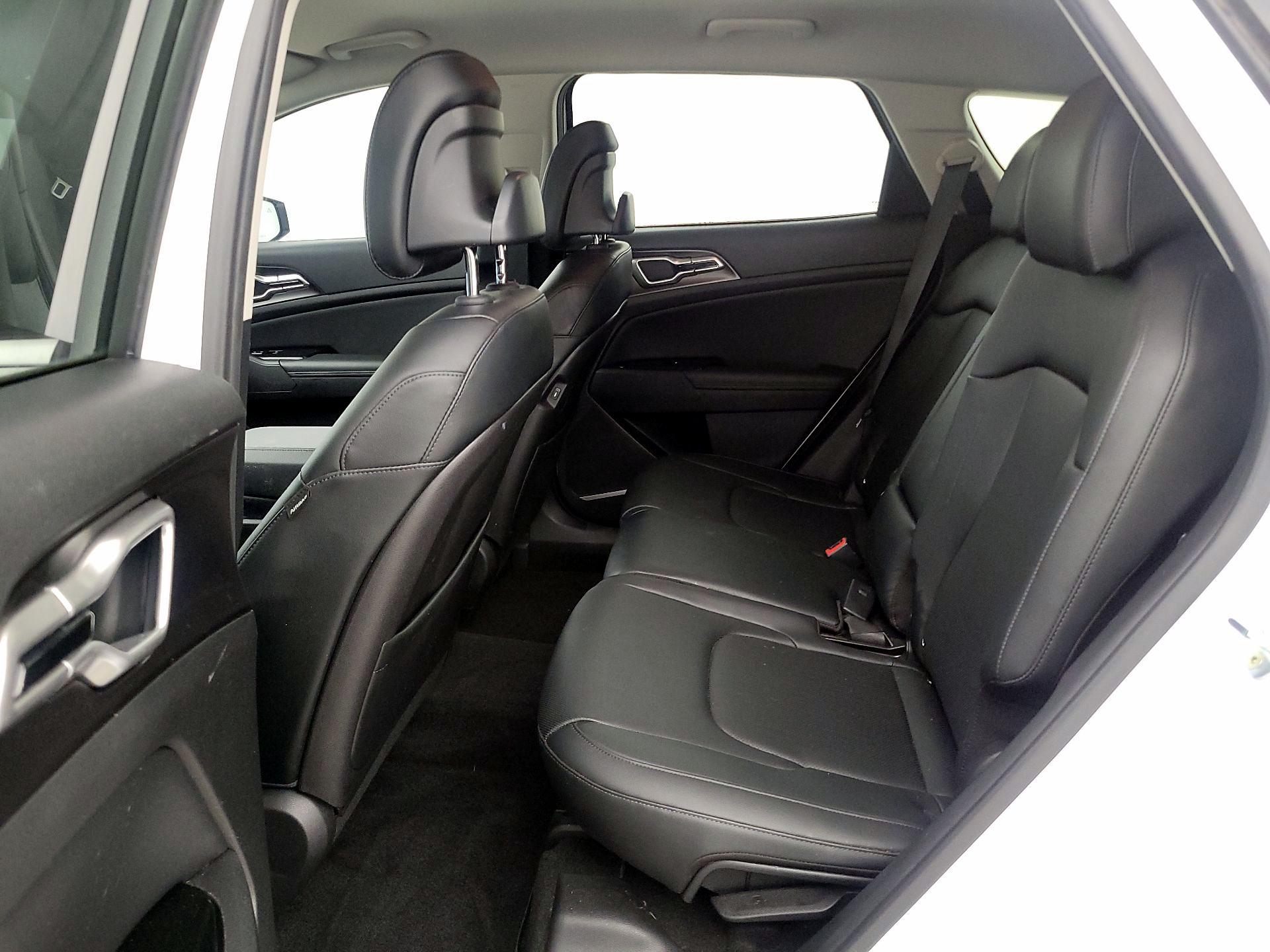 Thumbnail: 2023 Kia Sportage - 20