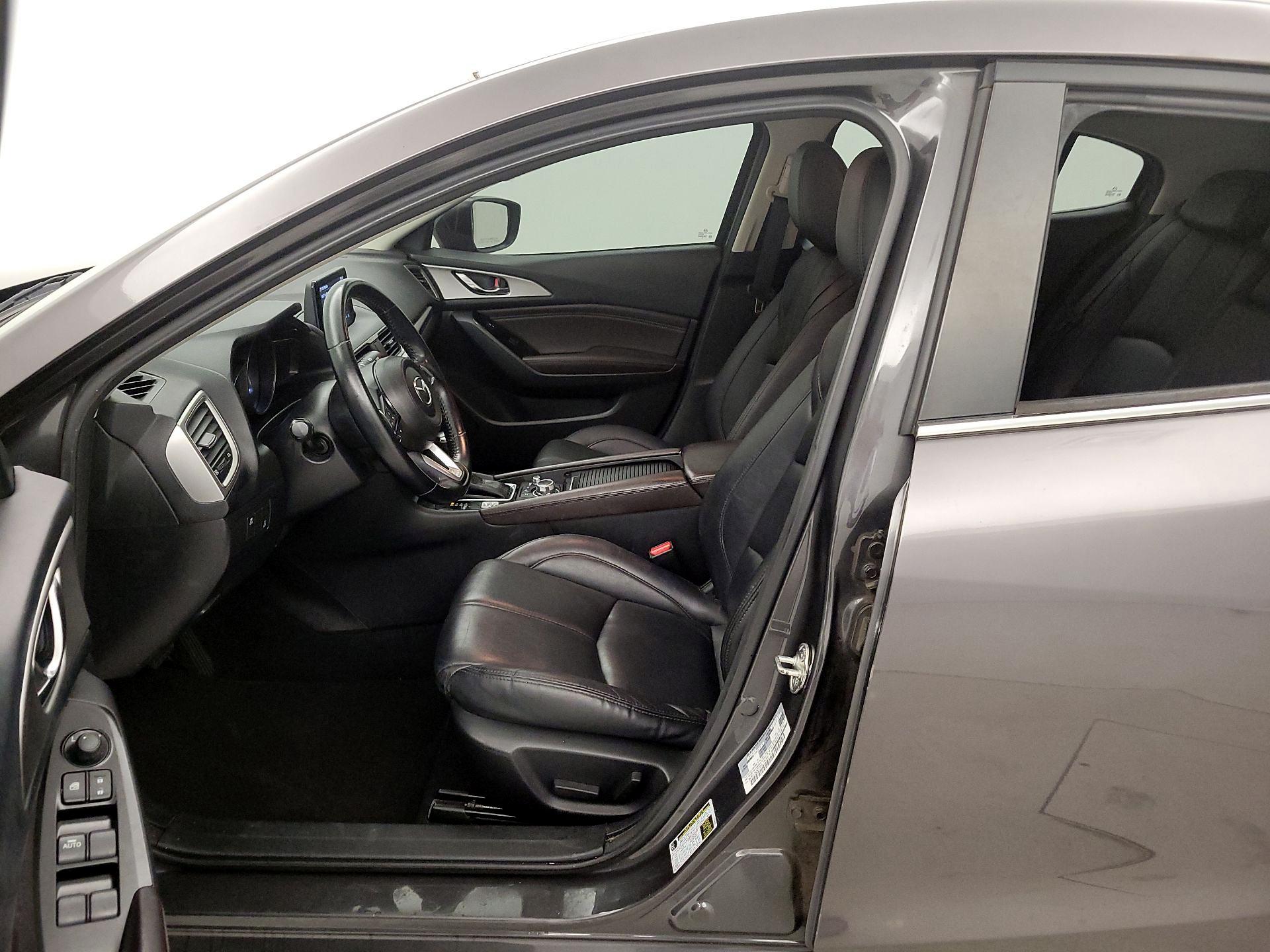 Thumbnail: 2018 Mazda Mazda3 - 11