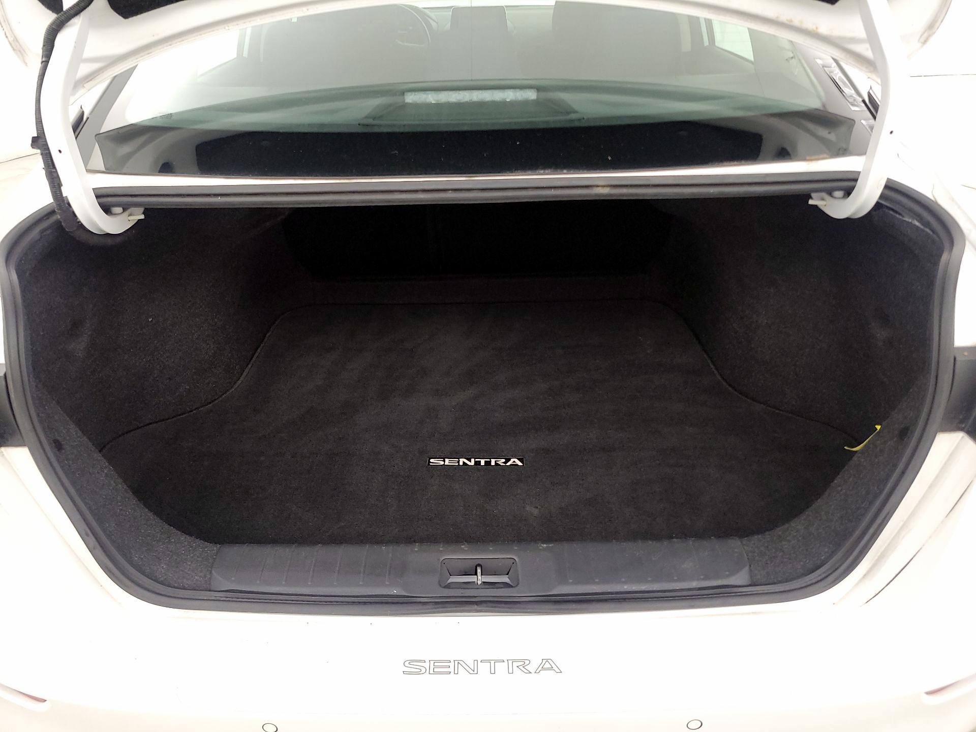 Thumbnail: 2020 Nissan Sentra - 20