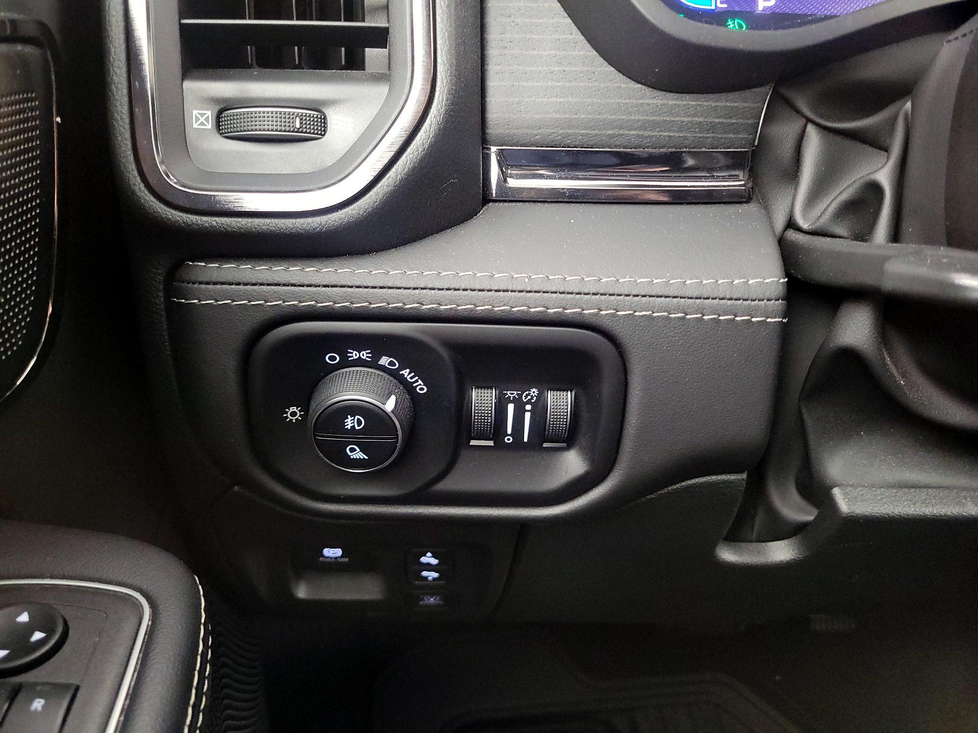 Thumbnail: 2024 RAM 1500 - 13