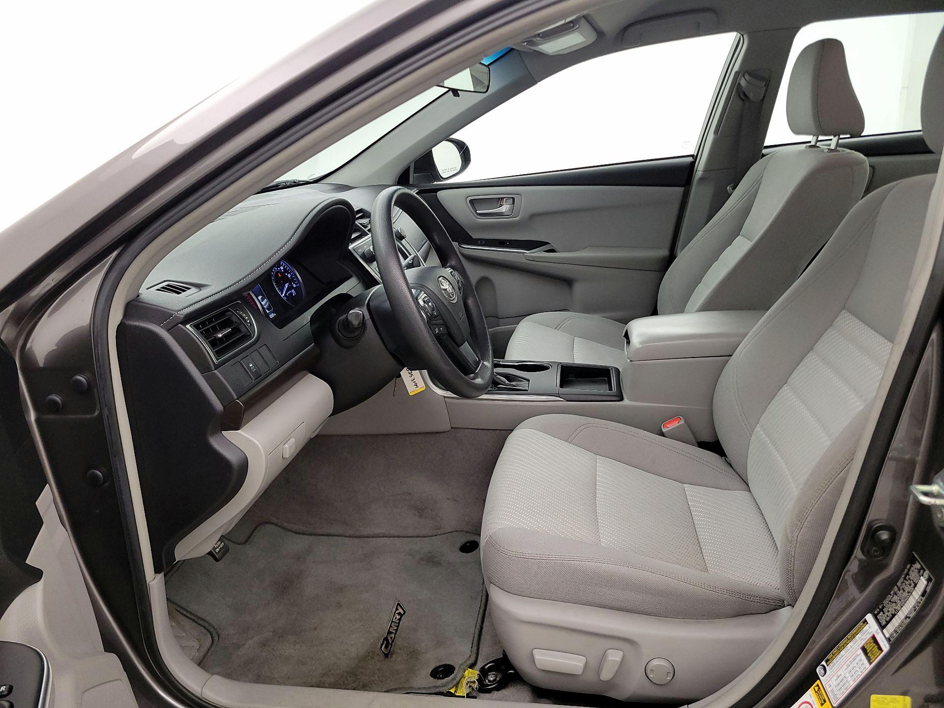 Thumbnail: 2017 Toyota Camry - 11