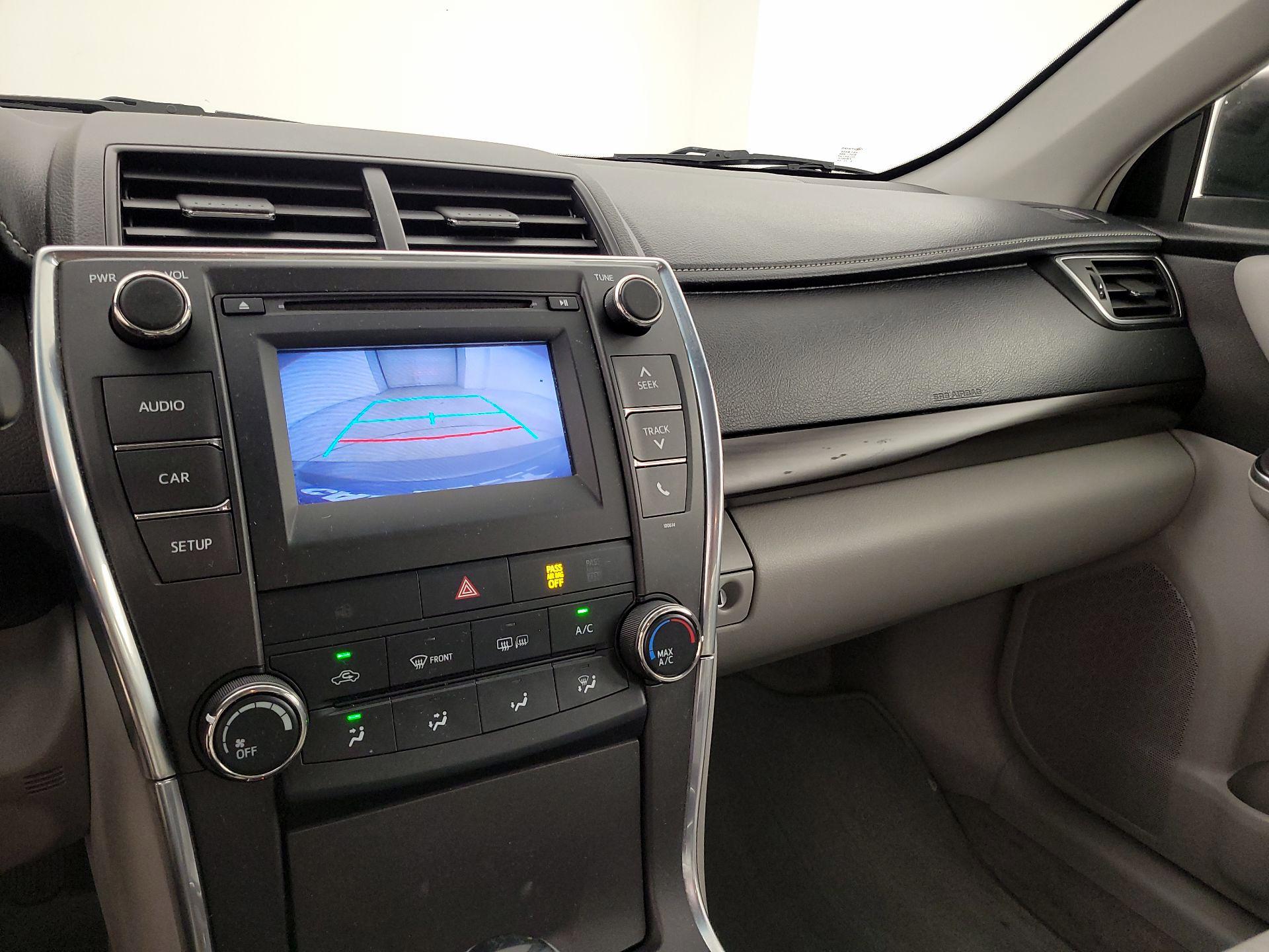 Thumbnail: 2017 Toyota Camry - 14