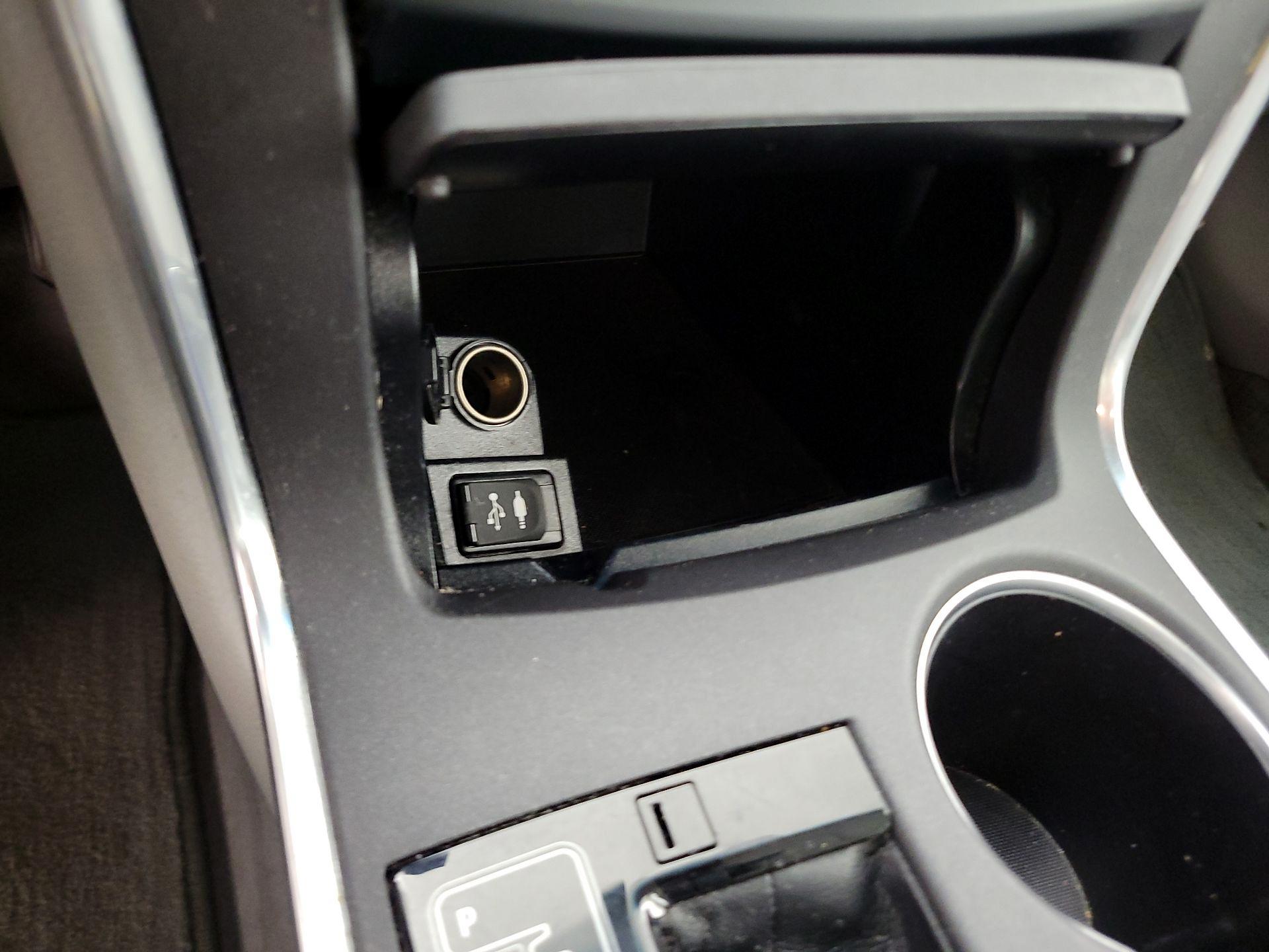 Thumbnail: 2017 Toyota Camry - 18